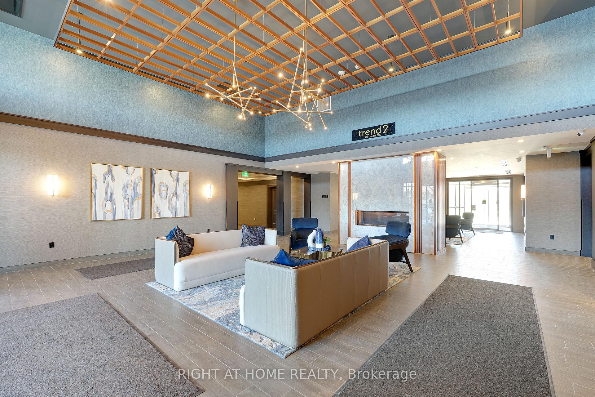 Photo 6 of Unit 905, 460 Dundas Street E, Hamilton, Waterdown — HOMEH