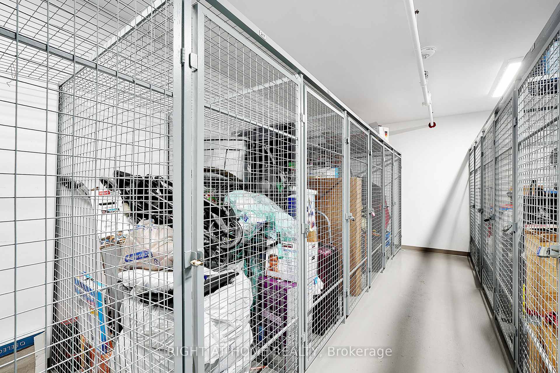 Photo 18 of Unit 905, 460 Dundas Street E, Hamilton, Waterdown — HOMEH