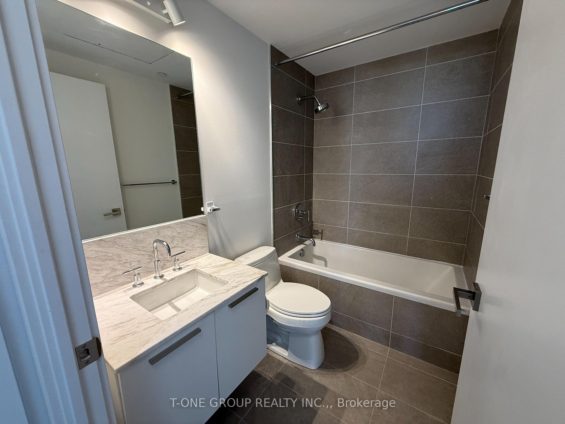 Photo 8 of Unit 2704, 3 Gloucester Street, Toronto, Church-Yonge Corridor — HOMEH