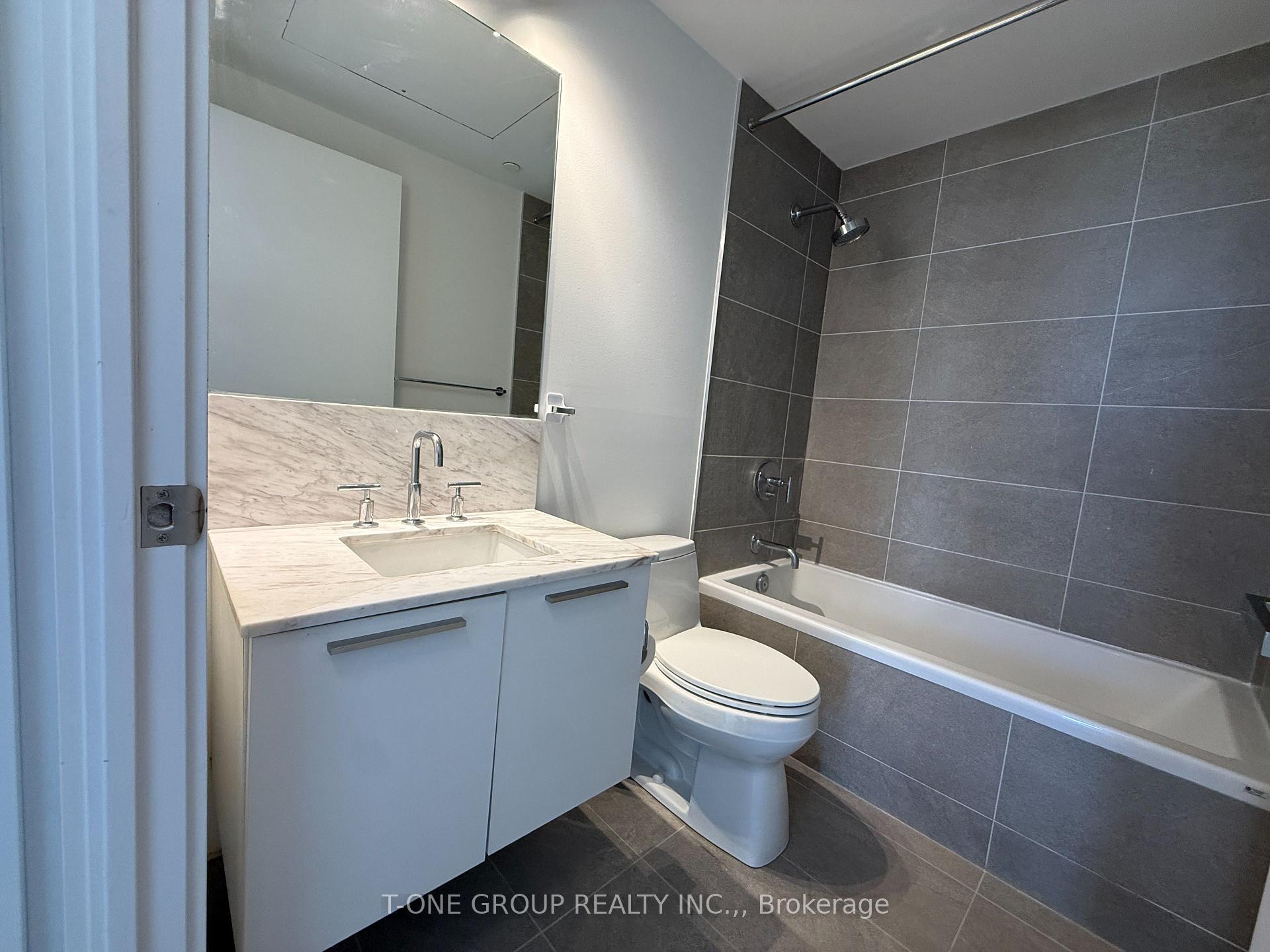 Photo 9 of Unit 2704, 3 Gloucester Street, Toronto, Church-Yonge Corridor — HOMEH