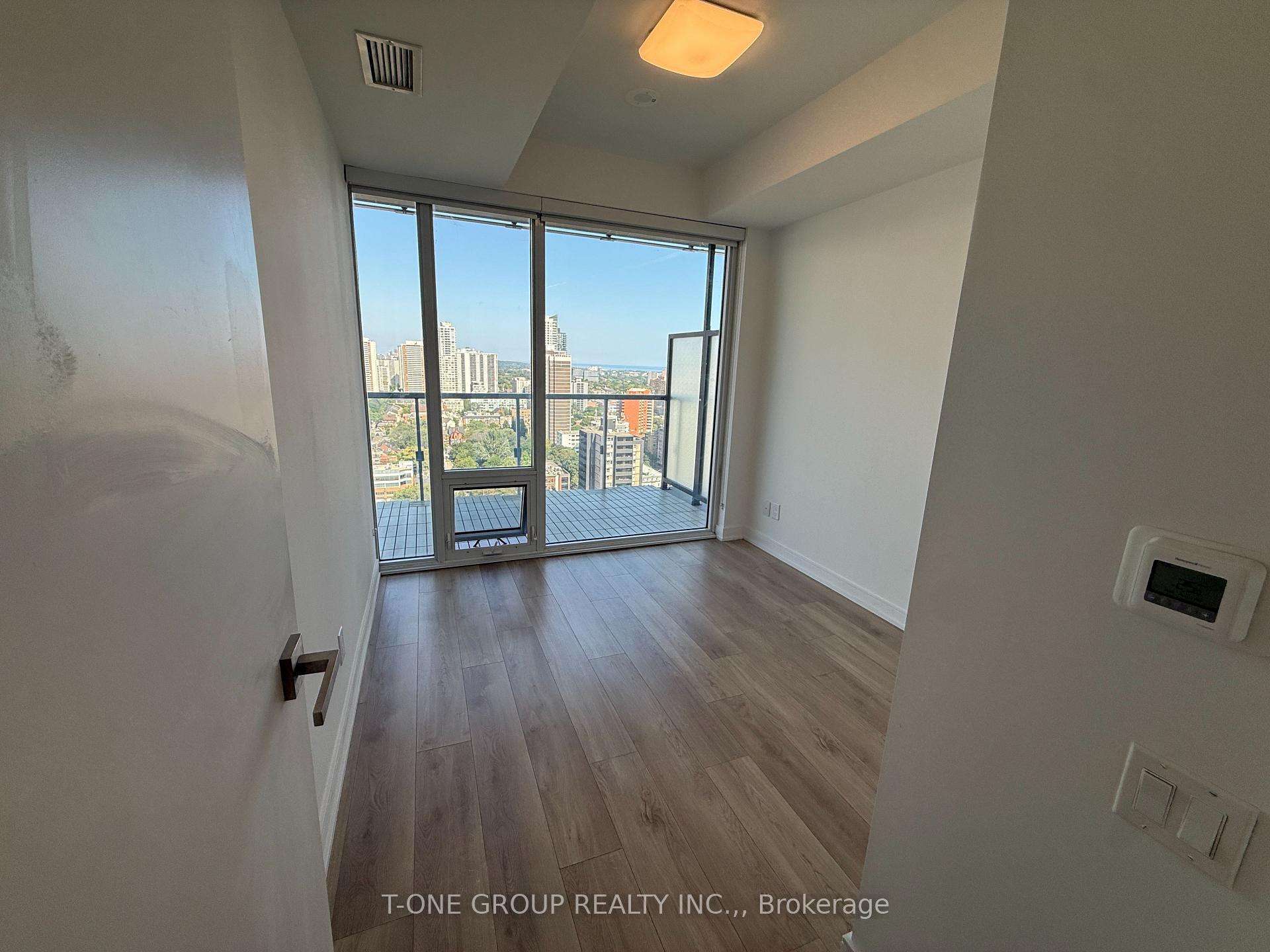 Photo 10 of Unit 2704, 3 Gloucester Street, Toronto, Church-Yonge Corridor — HOMEH