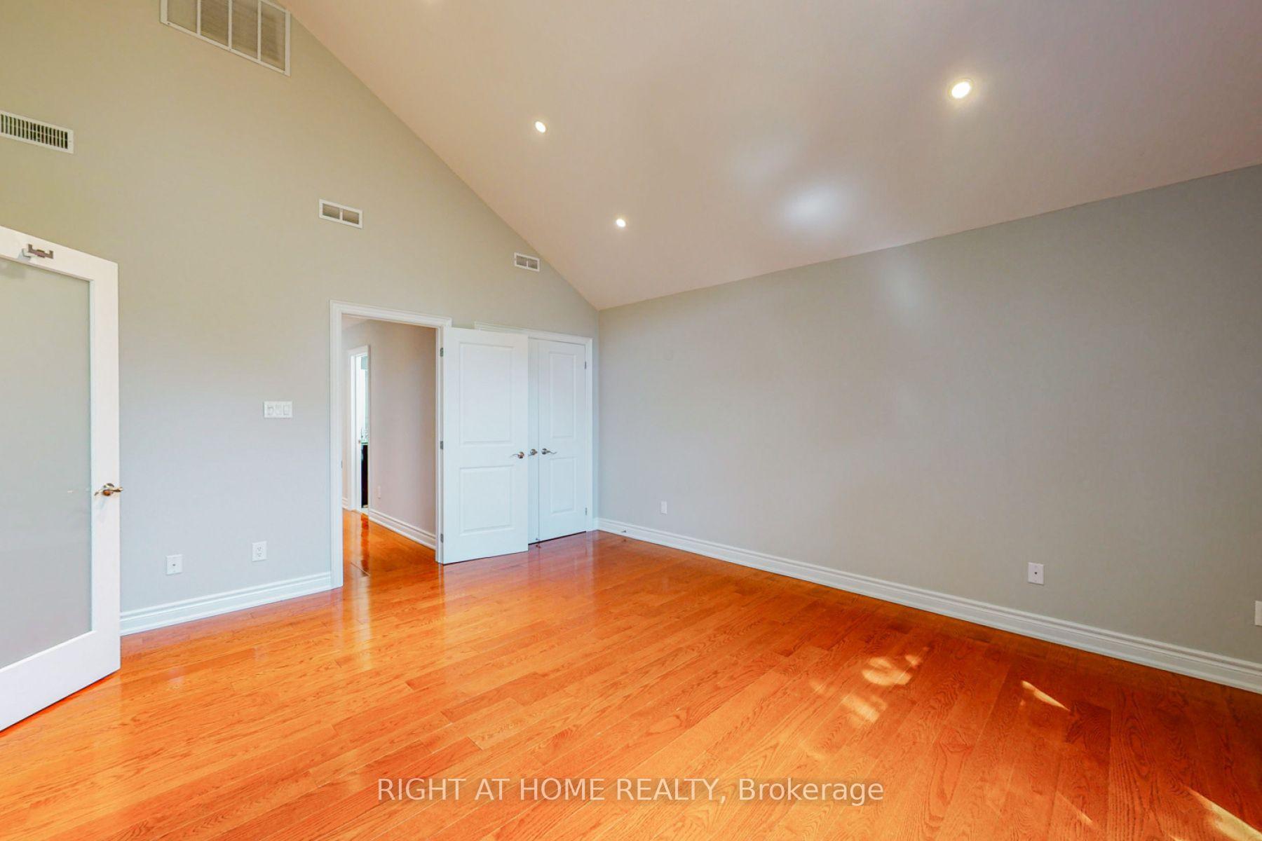 Photo 18 of 183 Cameron Avenue, North York, Lansing-Westgate — HOMEH
