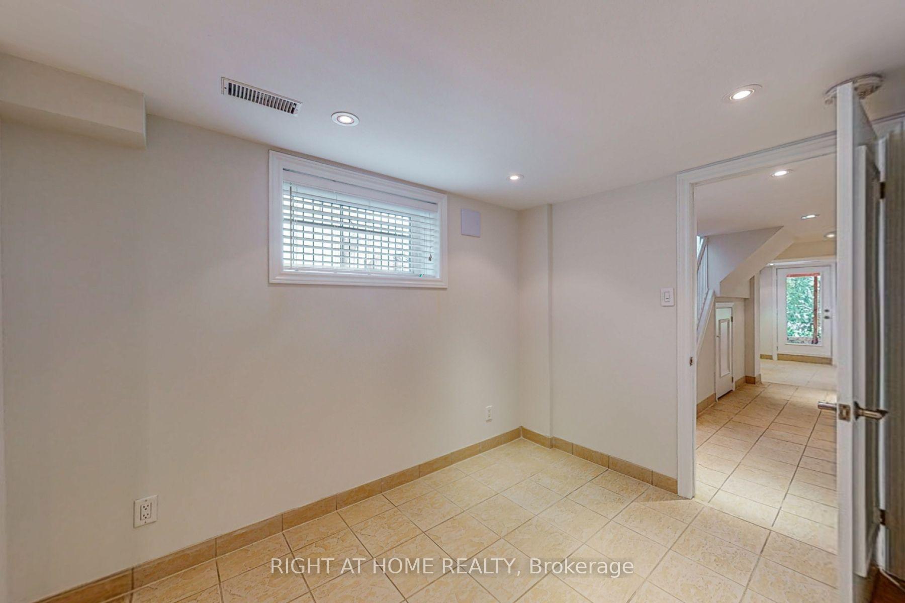 Photo 25 of 183 Cameron Avenue, North York, Lansing-Westgate — HOMEH