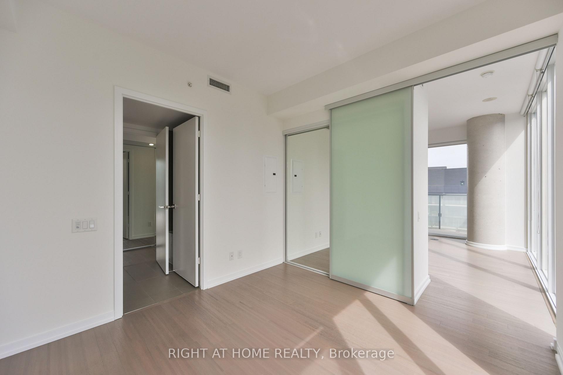 Photo 11 of Unit 3903, 101 Peter Street, Toronto, Waterfront Communities — HOMEH
