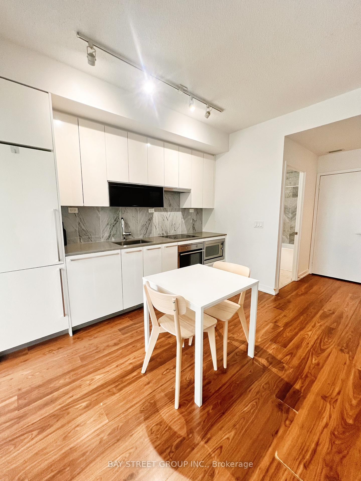 Photo 3 of Unit 3507, 115 McMahon Drive, North York, Bayview Village — HOMEH