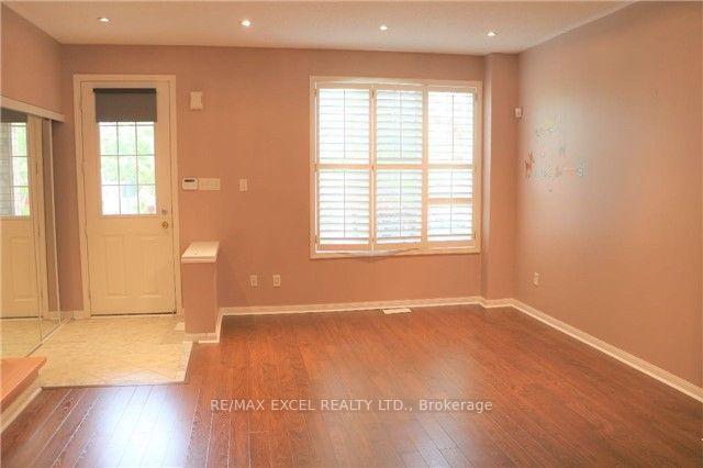 Photo 2 of 312 Country Glen Road, Markham, Cornell — HOMEH