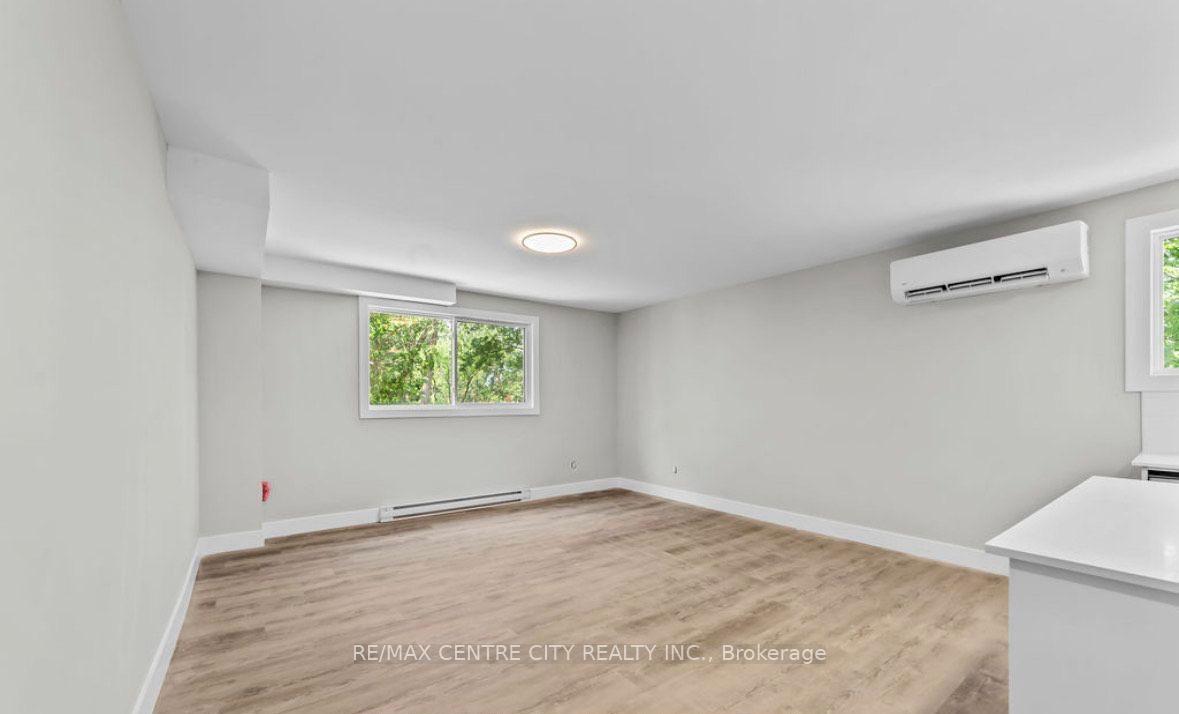 Photo 13 of Unit 3A, 400 Scenic Drive N, London, South S — HOMEH