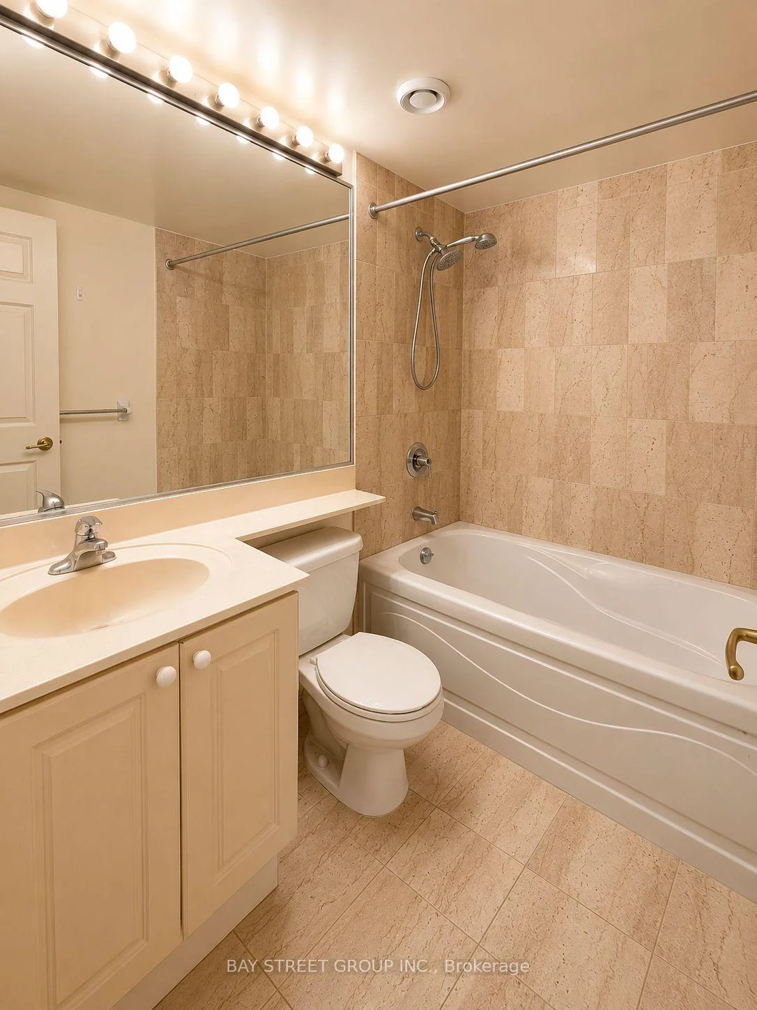 Photo 8 of Unit 510, 18 Lee Centre Drive, Scarborough, Woburn — HOMEH