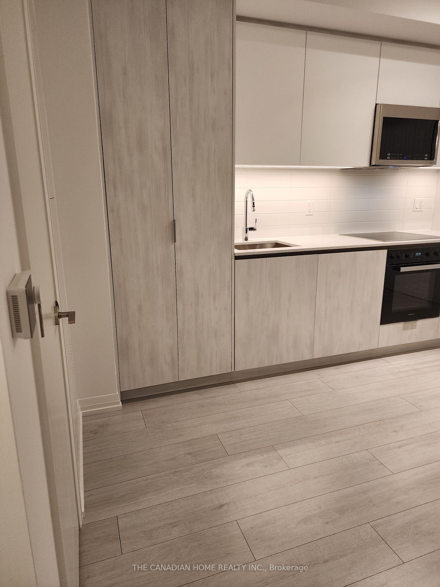 Photo 6 of Unit 1925, 400 King Street, Toronto, Waterfront Communities — HOMEH