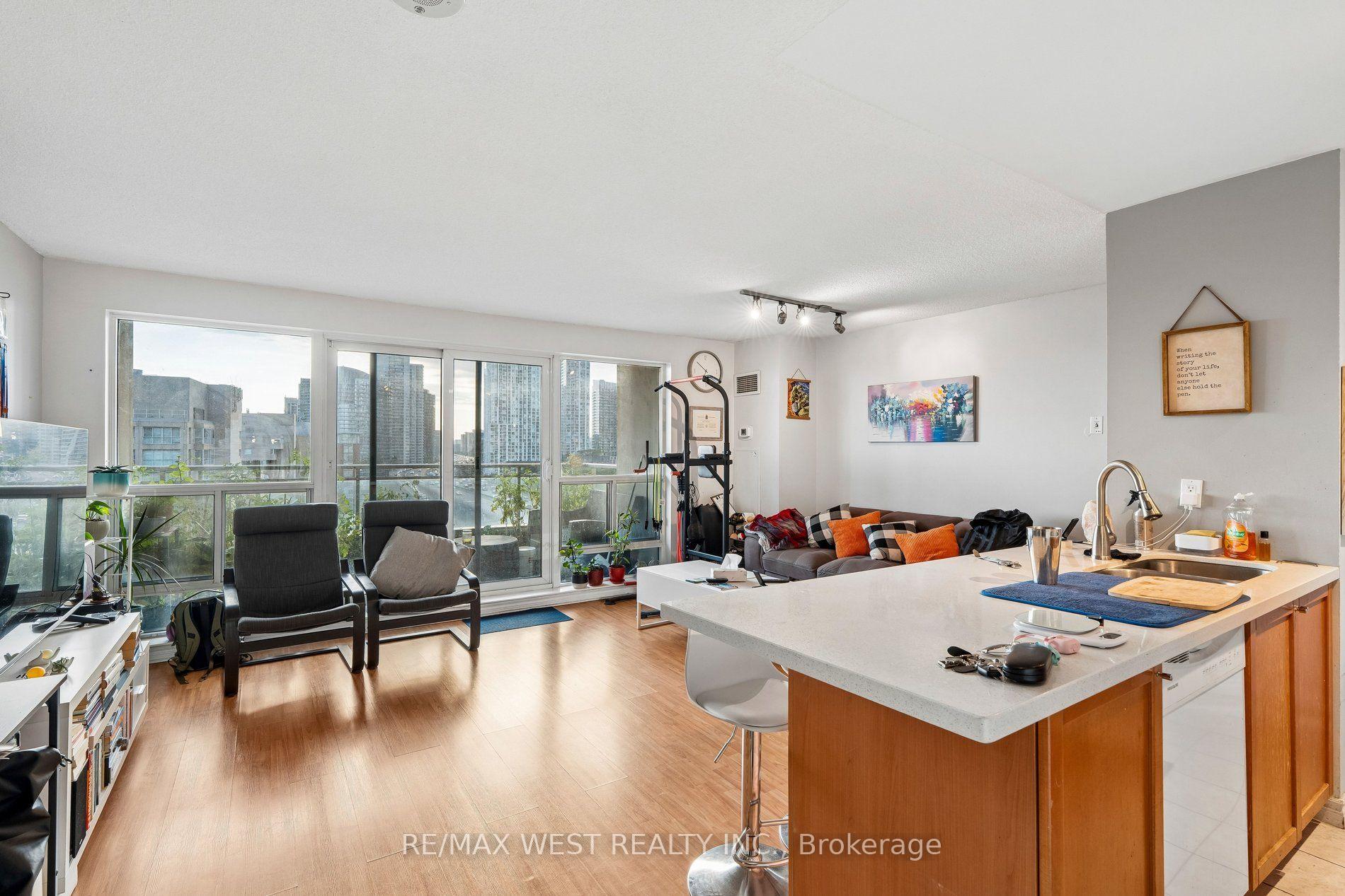 Photo 30 of Unit 1104, 410 Queens Quay W, Toronto, Waterfront Communities — HOMEH