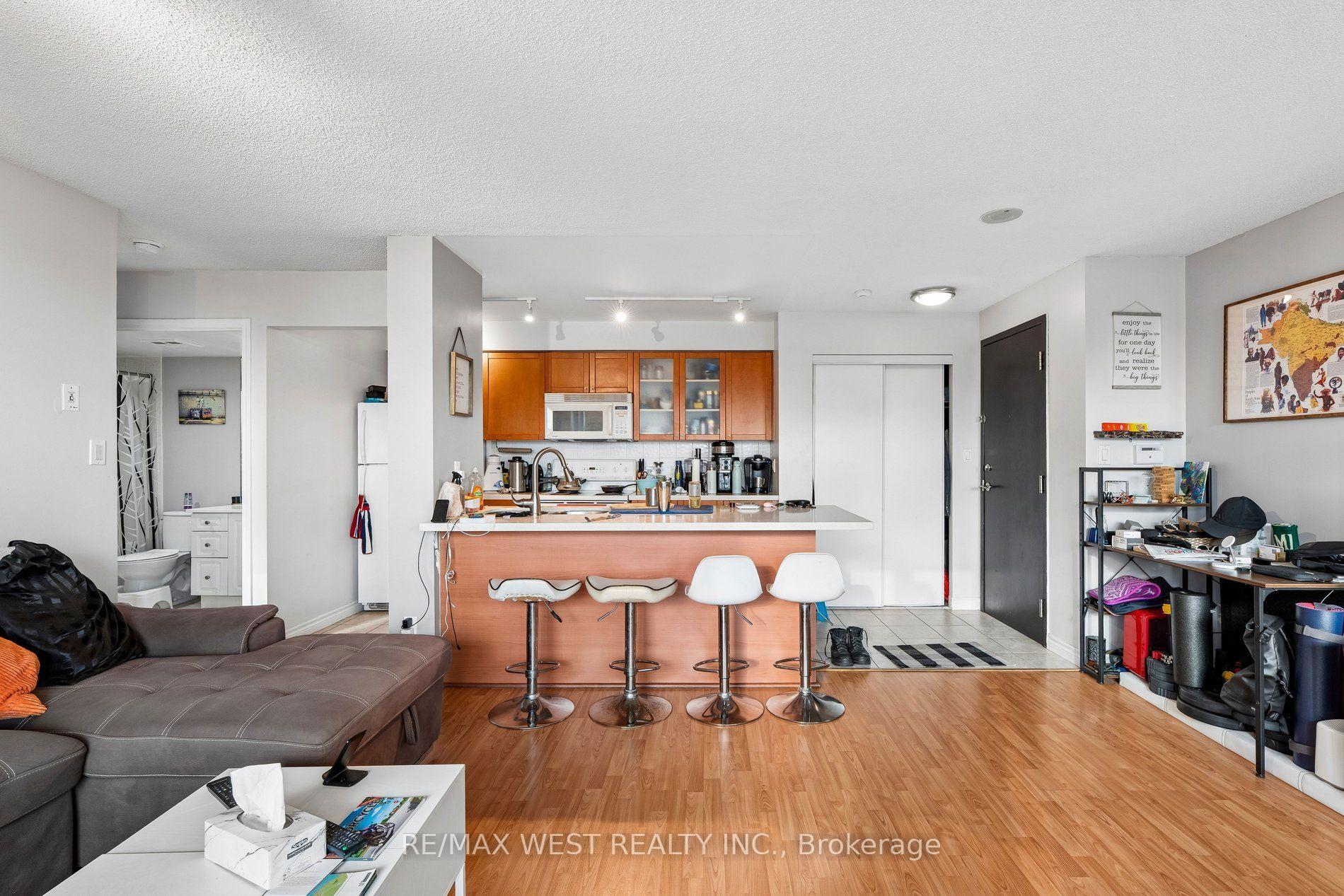 Photo 34 of Unit 1104, 410 Queens Quay W, Toronto, Waterfront Communities — HOMEH
