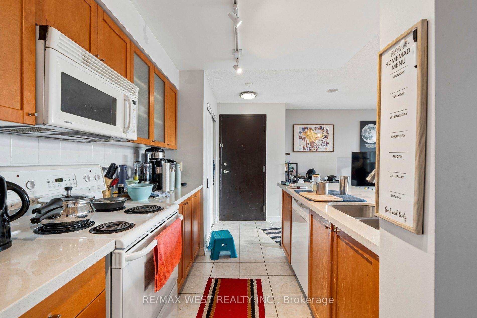 Photo 43 of Unit 1104, 410 Queens Quay W, Toronto, Waterfront Communities — HOMEH