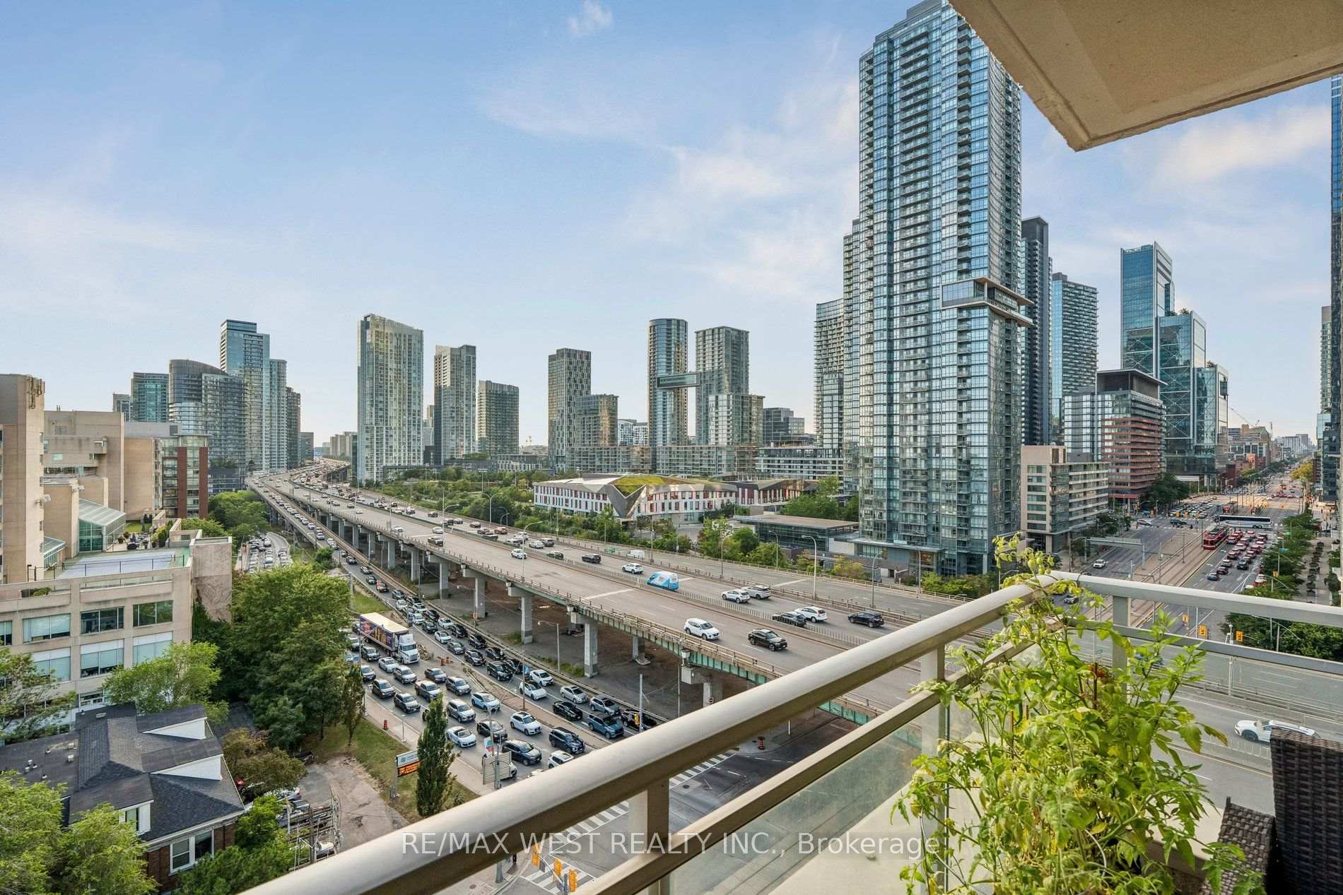 Photo 53 of Unit 1104, 410 Queens Quay W, Toronto, Waterfront Communities — HOMEH
