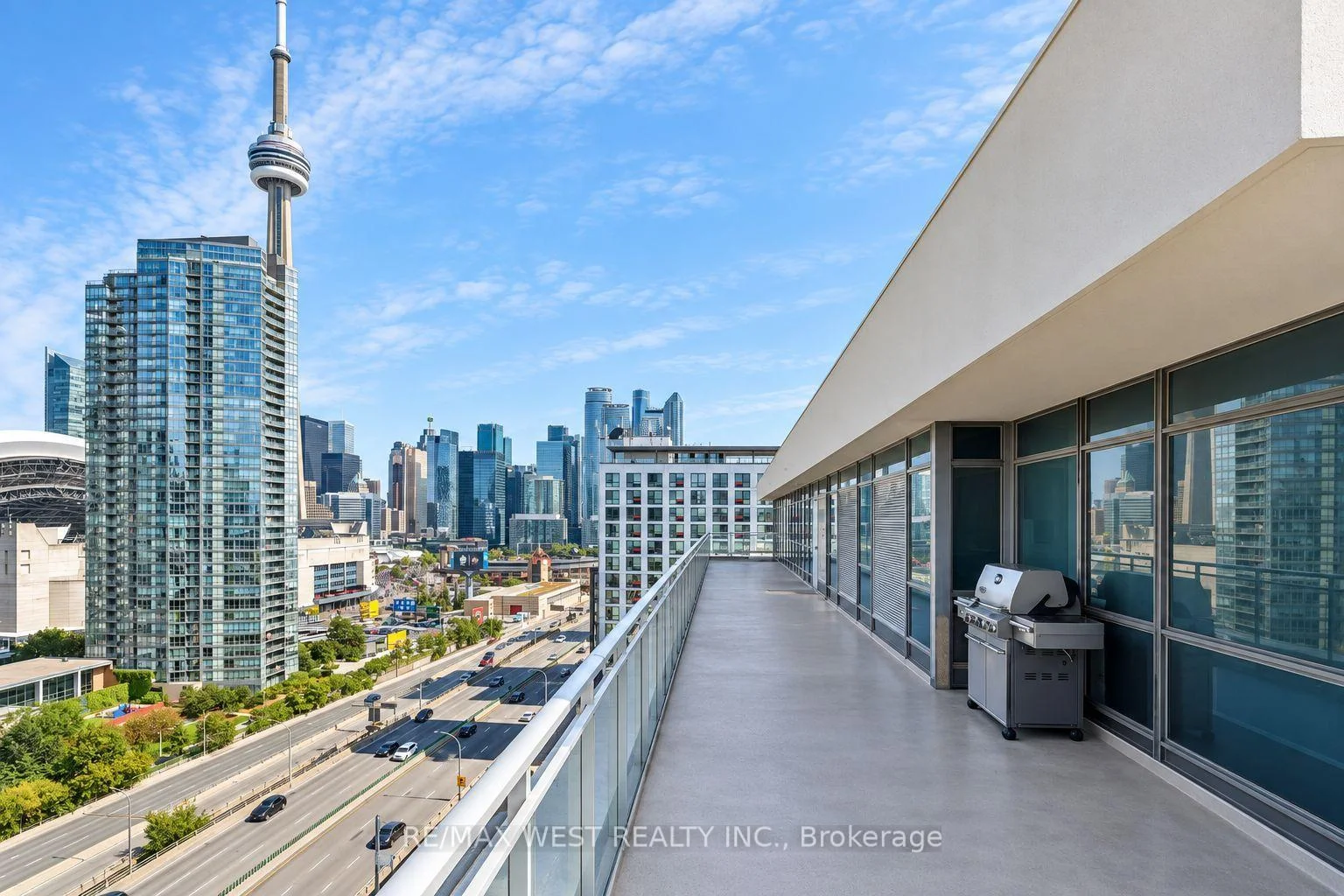 Photo of Unit 1104, 410 Queens Quay W