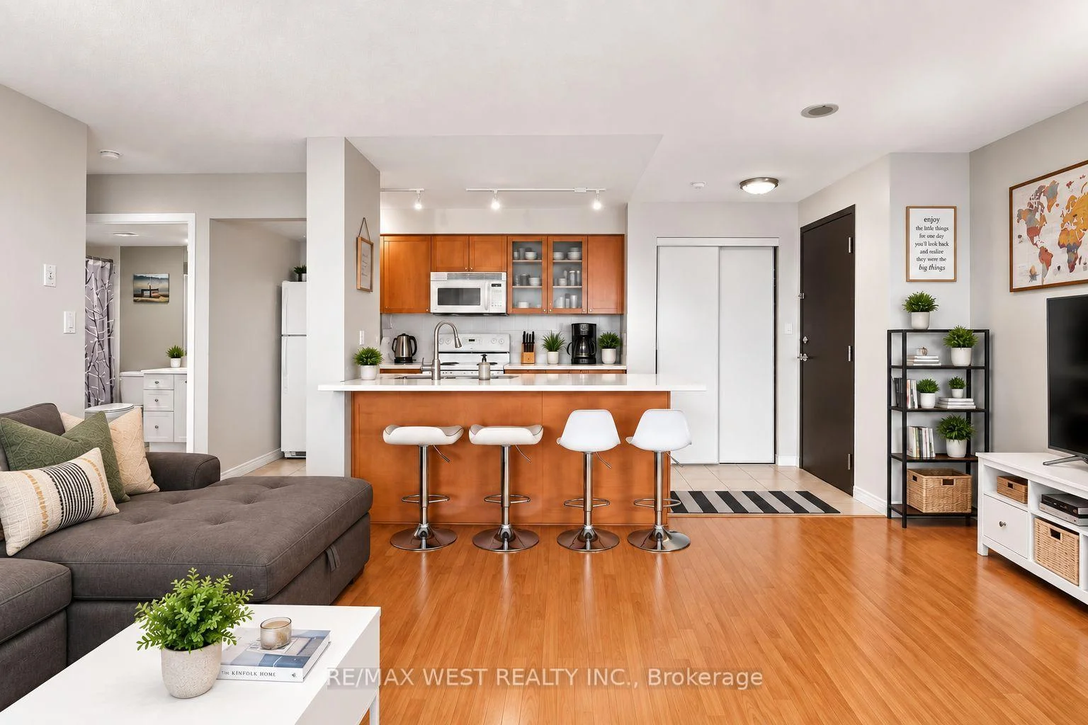 Photo 19 of Unit 1104, 410 Queens Quay W, Toronto, Waterfront Communities — HOMEH