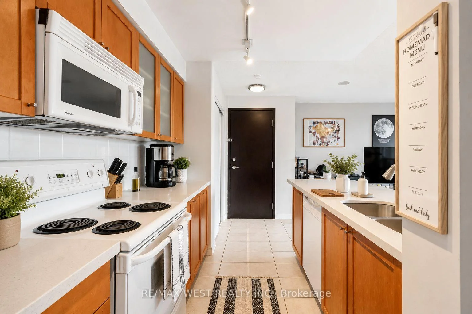 Photo 24 of Unit 1104, 410 Queens Quay W, Toronto, Waterfront Communities — HOMEH