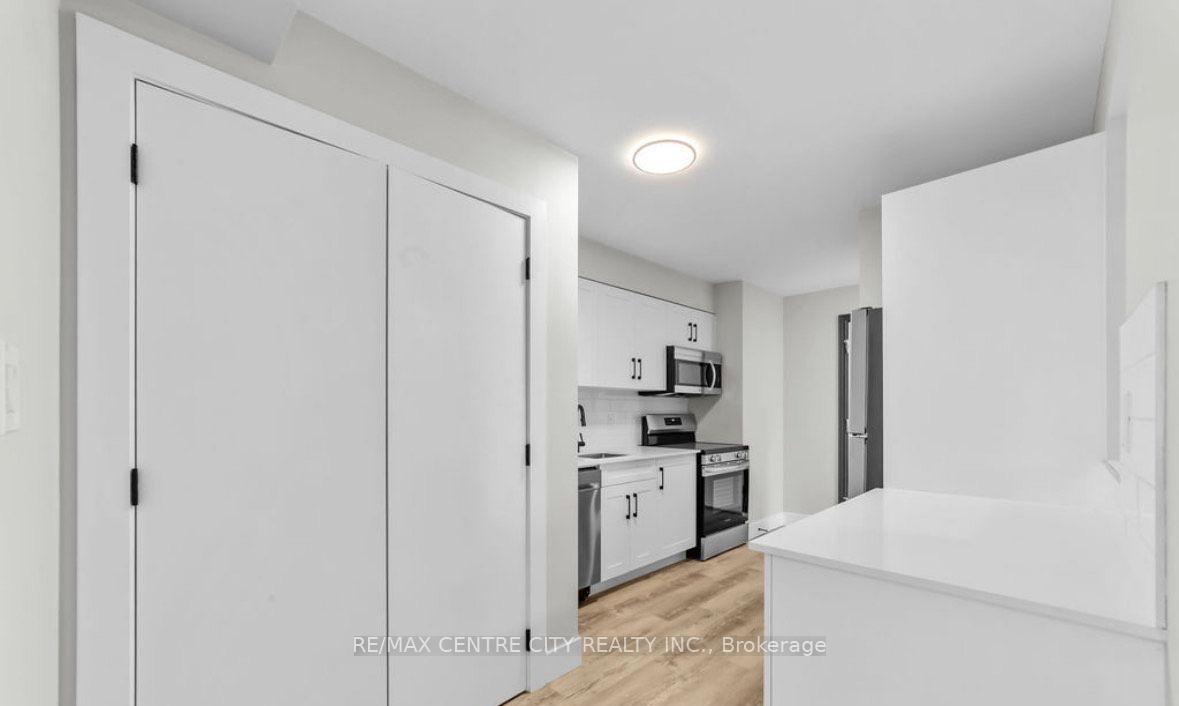 Photo 4 of Unit 4C, 400 Scenic Drive N, London, South J — HOMEH