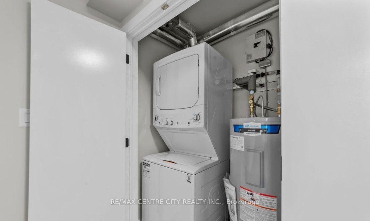 Photo 9 of Unit 4C, 400 Scenic Drive N, London, South J — HOMEH