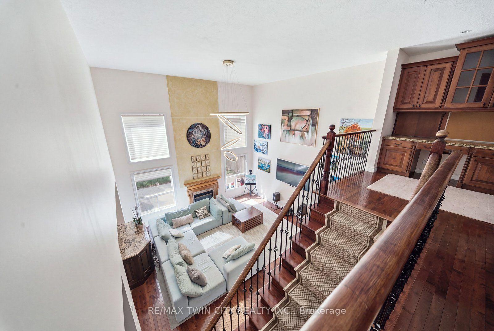 Photo 13 of 33 Hunter Way, Brantford, Empire — HOMEH