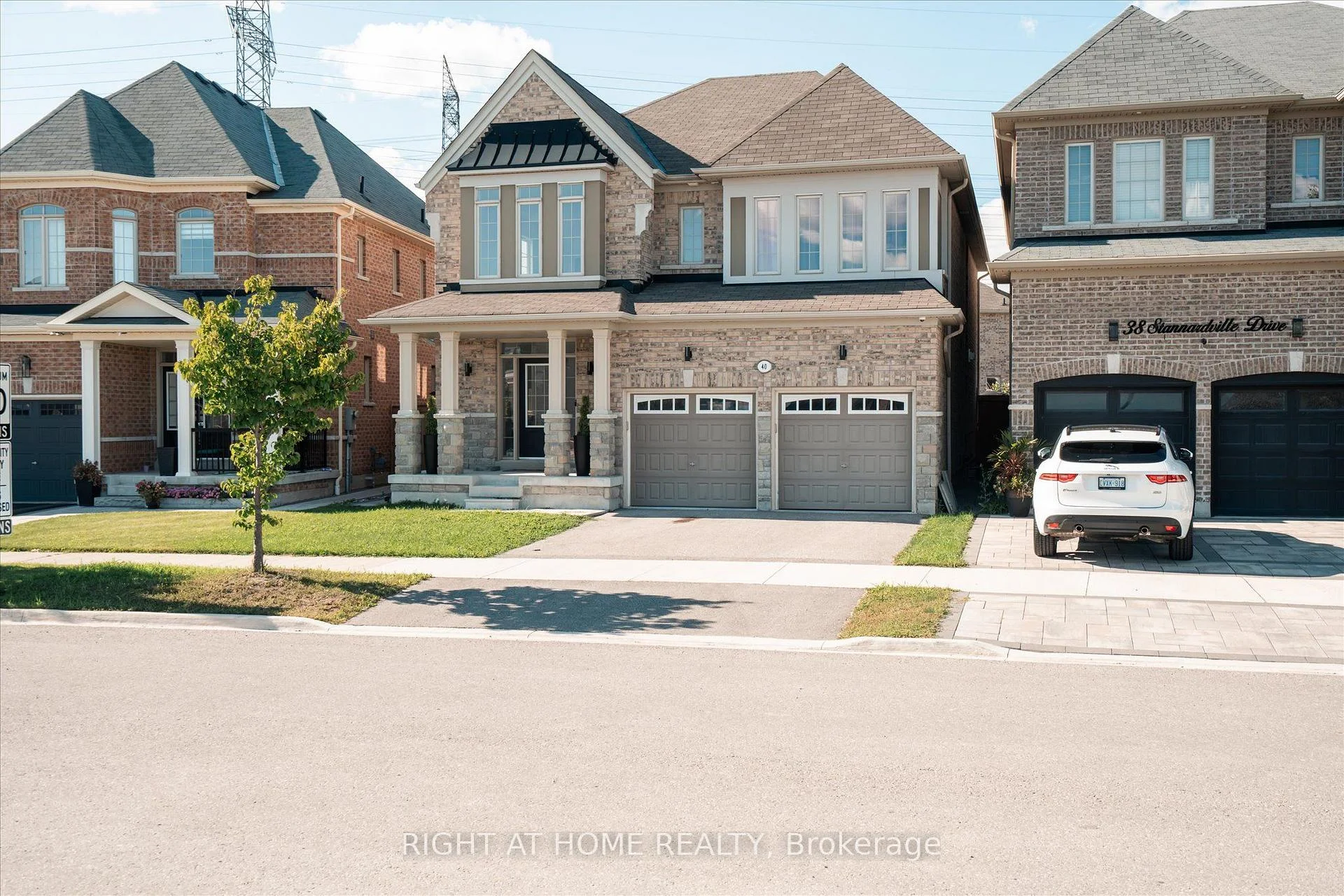 Photo 16 of 40 Stannardville Drive, Ajax, Northwest Ajax — HOMEH