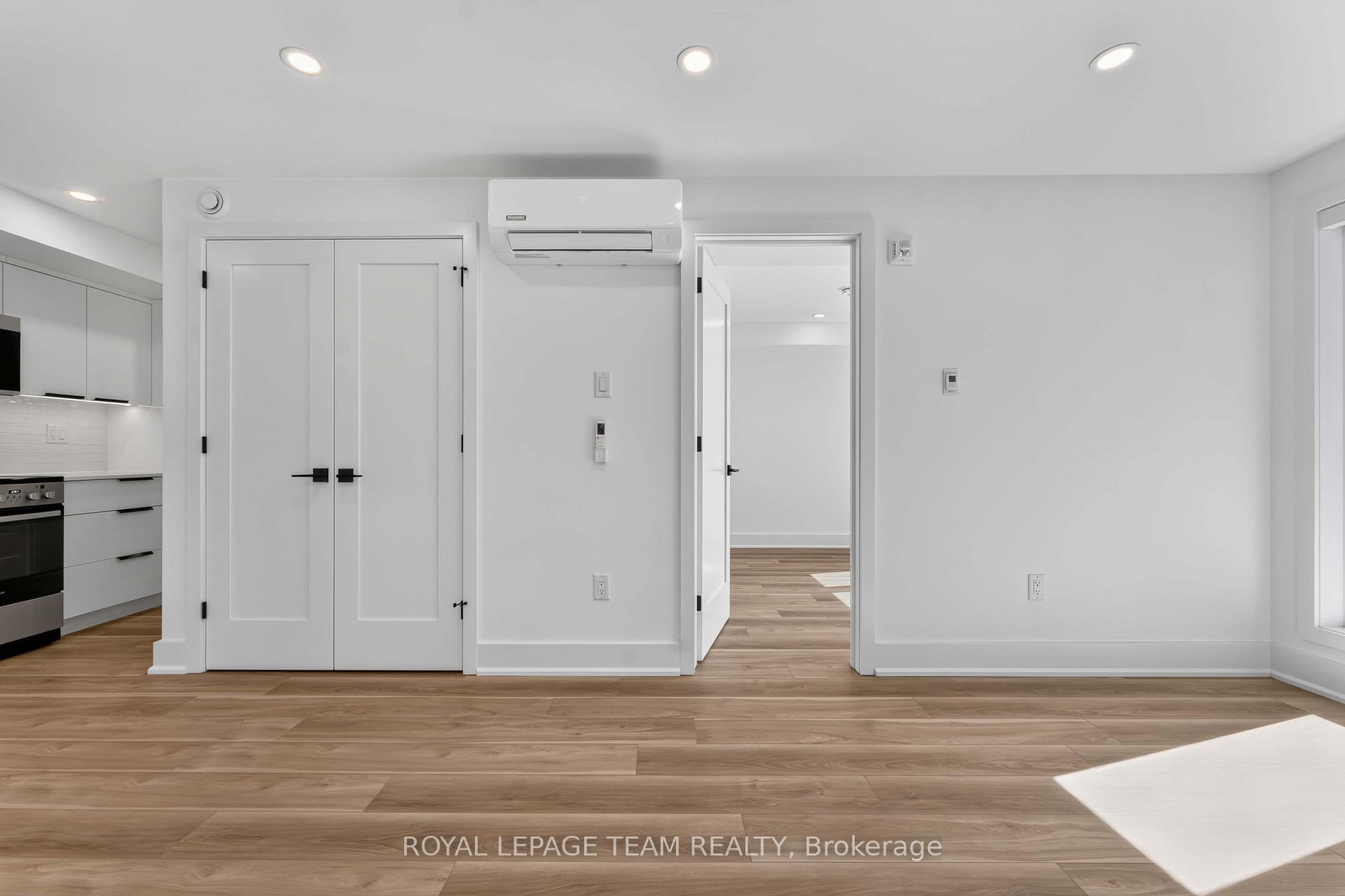Photo 3 of Unit 7, 549 Melbourne Avenue, Ottawa, McKellar/Highland — HOMEH