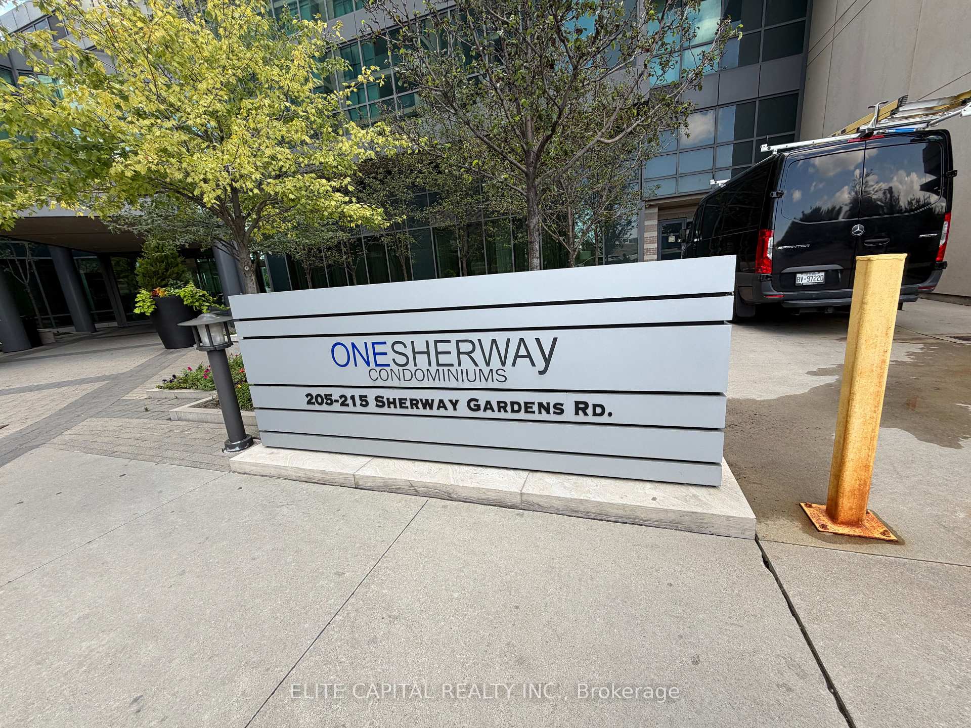 Photo 2 of Unit Ph104, 215 Sherway Gardens Road, Etobicoke, Islington-City Centre West — HOMEH