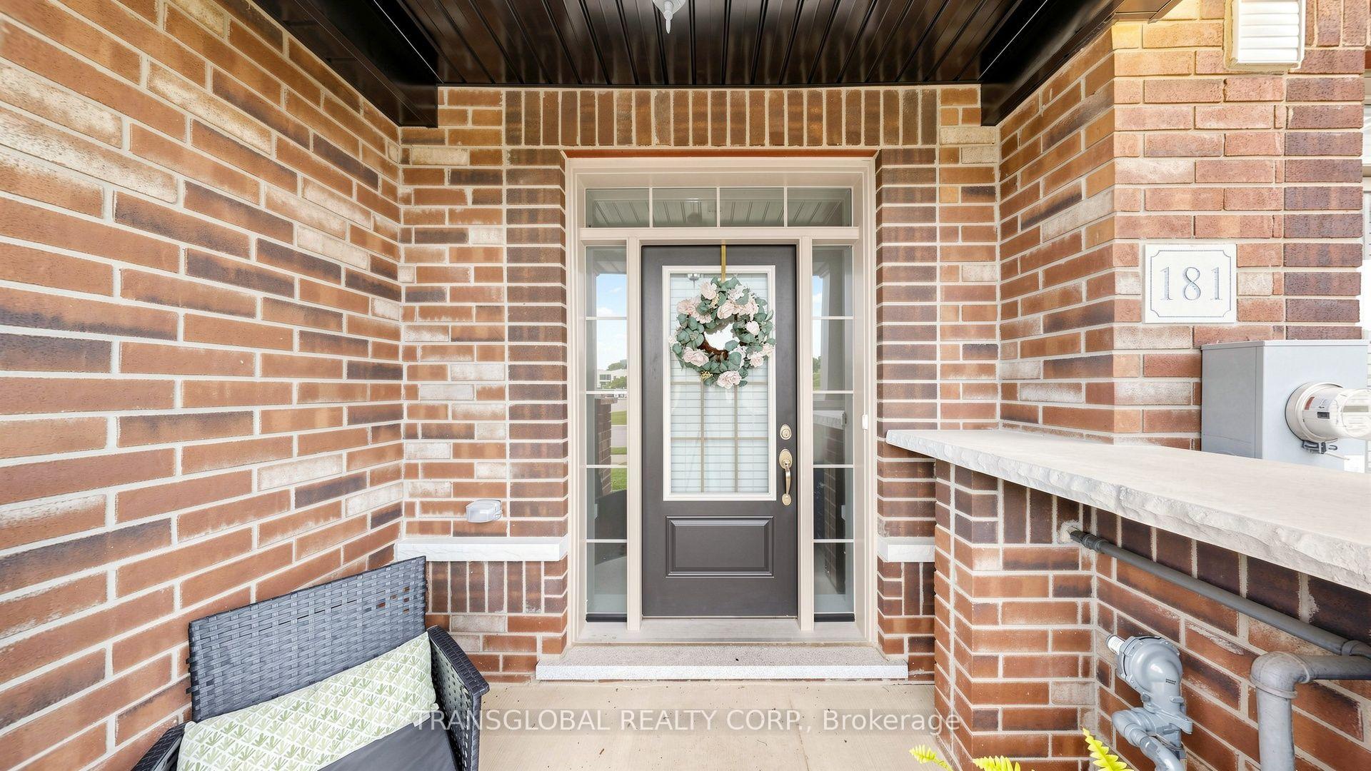 Photo 2 of 181 Beechborough Crescent, East Gwillimbury, Sharon — HOMEH