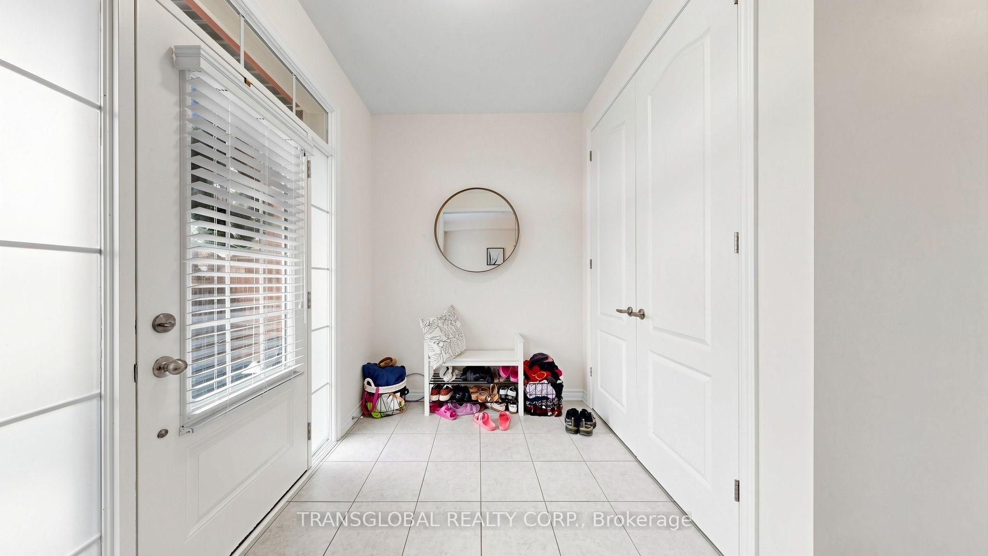 Photo 3 of 181 Beechborough Crescent, East Gwillimbury, Sharon — HOMEH