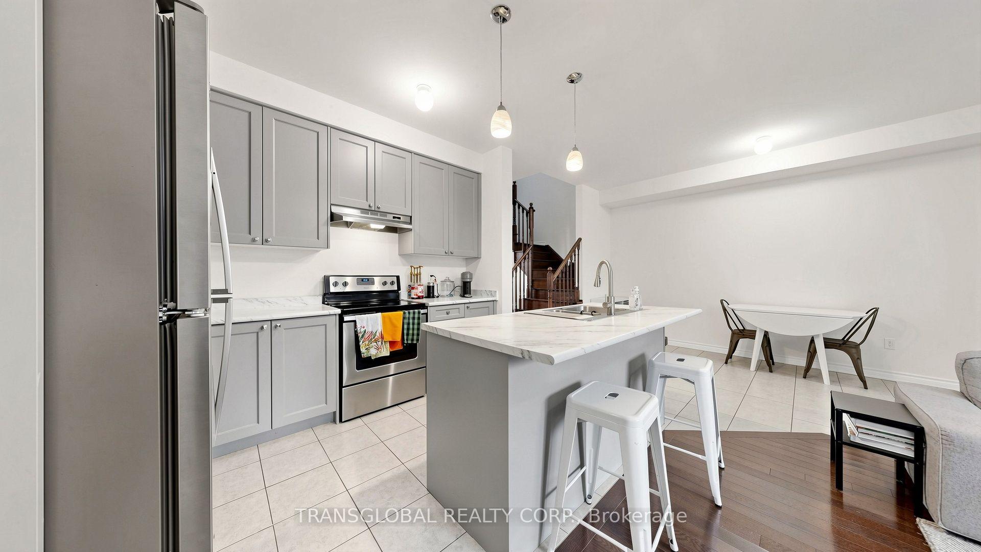 Photo 16 of 181 Beechborough Crescent, East Gwillimbury, Sharon — HOMEH