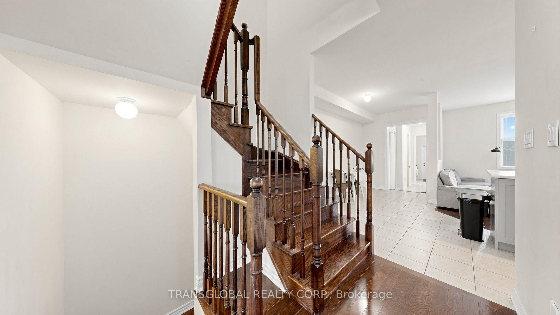 Photo 22 of 181 Beechborough Crescent, East Gwillimbury, Sharon — HOMEH