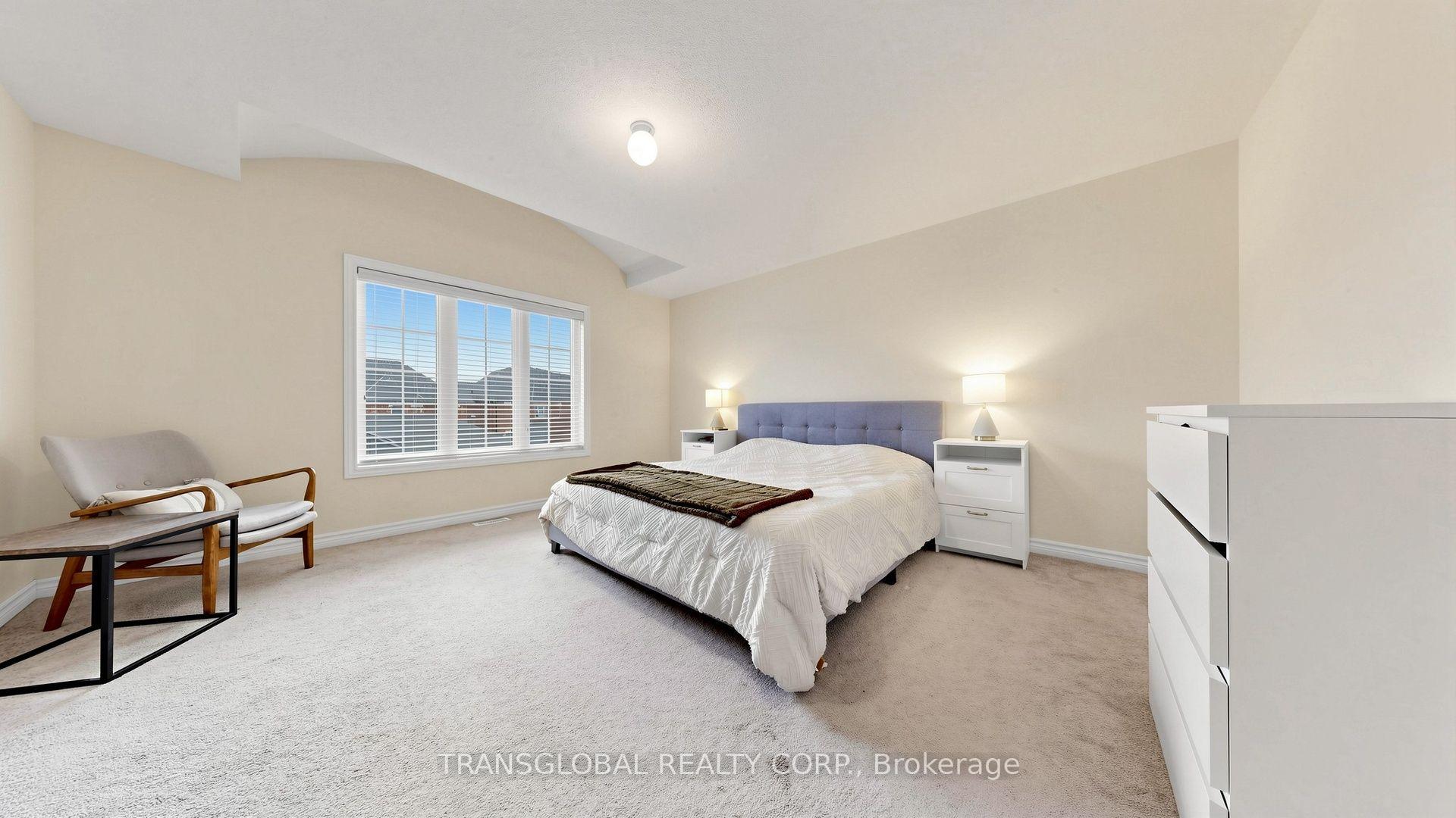 Photo 25 of 181 Beechborough Crescent, East Gwillimbury, Sharon — HOMEH