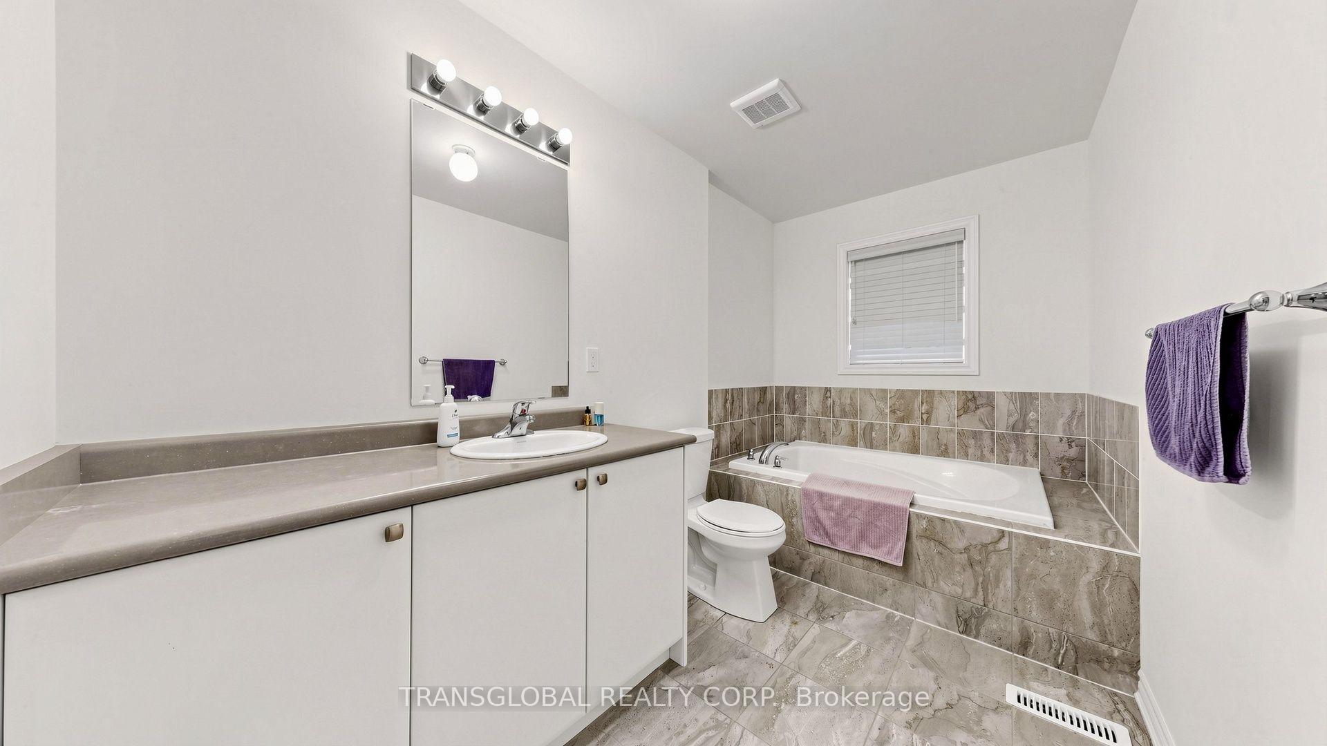 Photo 28 of 181 Beechborough Crescent, East Gwillimbury, Sharon — HOMEH