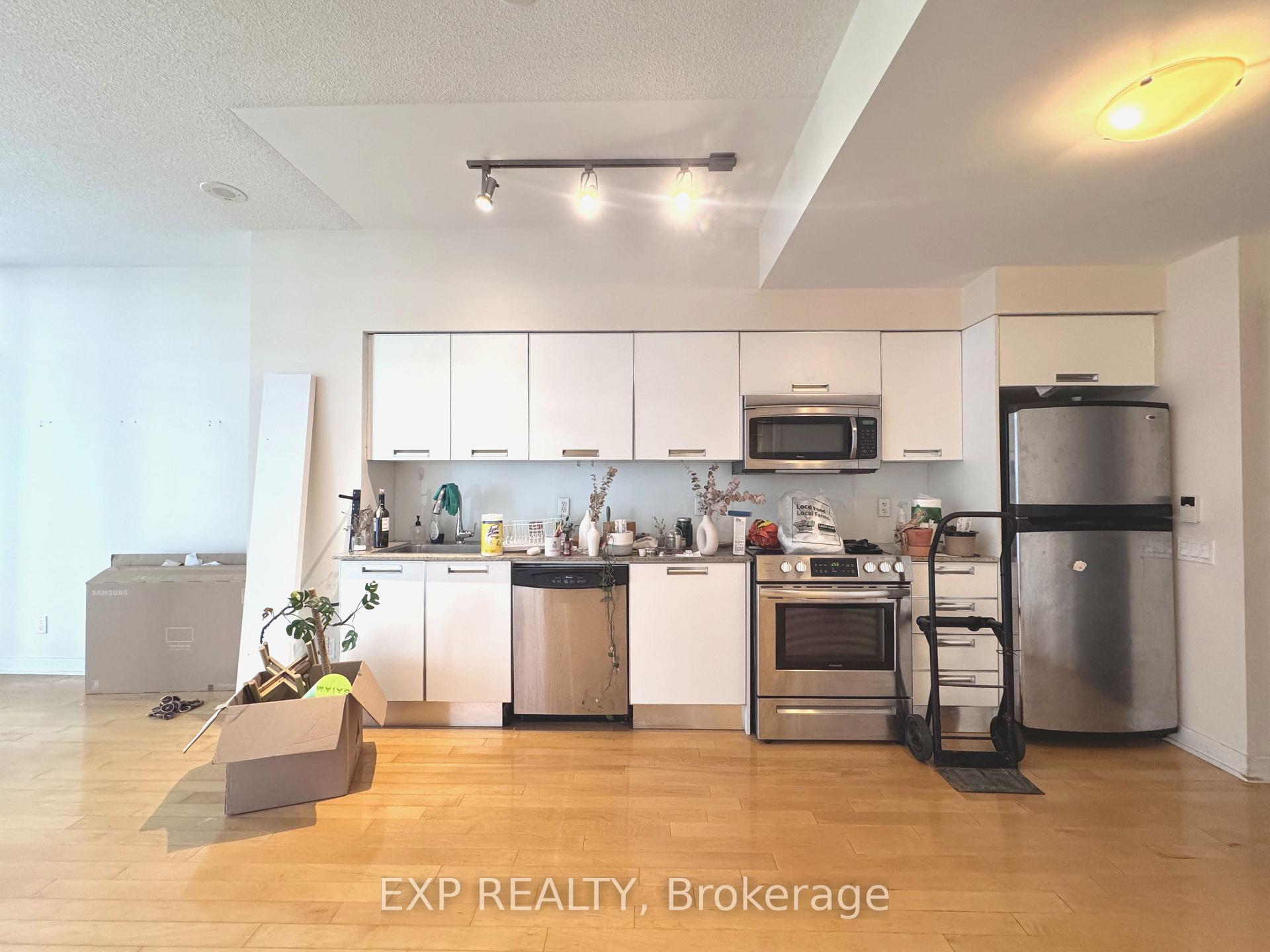 Photo 3 of Unit 2001, 33 Charles Street E, Toronto, Church-Yonge Corridor — HOMEH