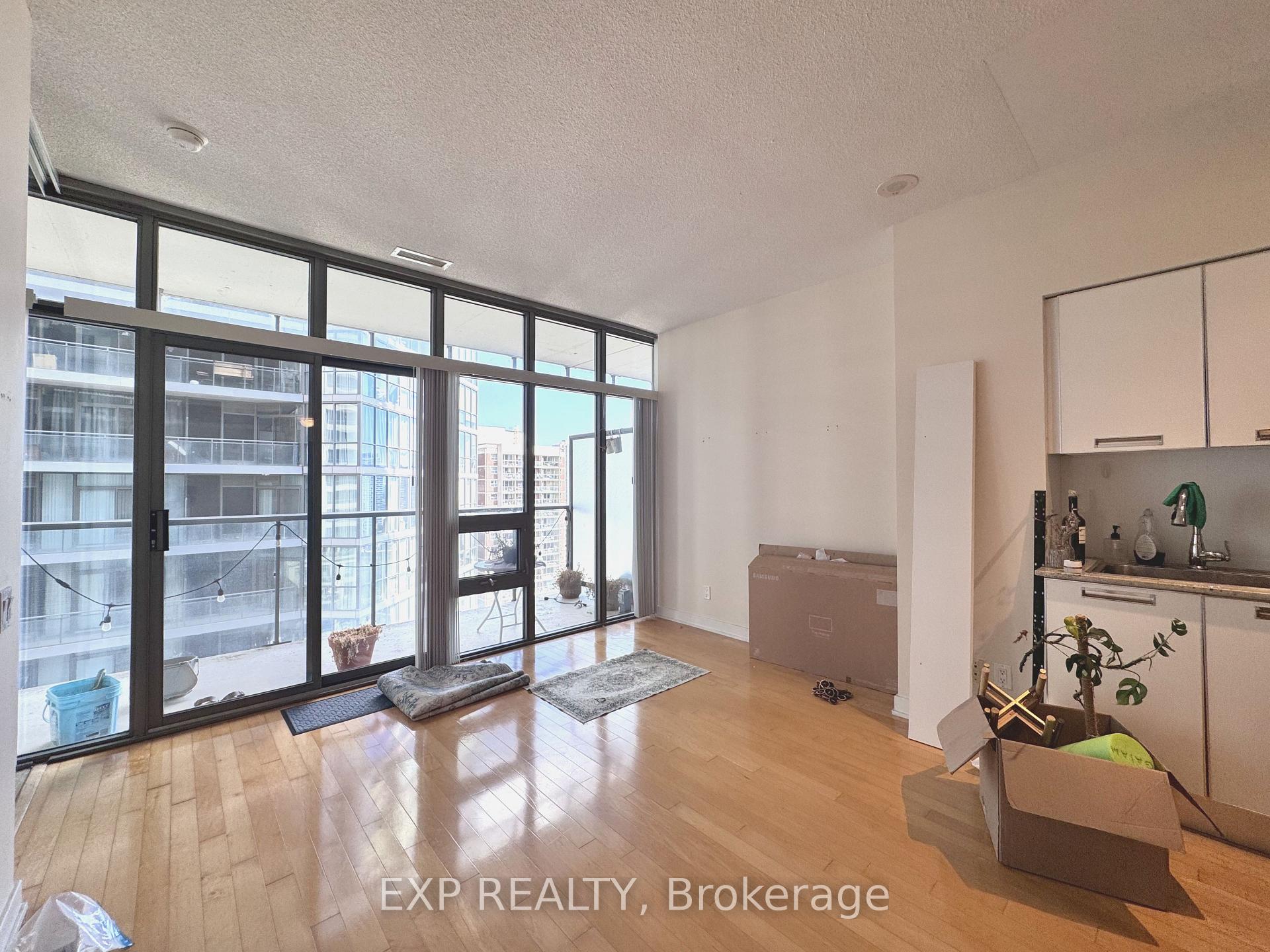 Photo 6 of Unit 2001, 33 Charles Street E, Toronto, Church-Yonge Corridor — HOMEH