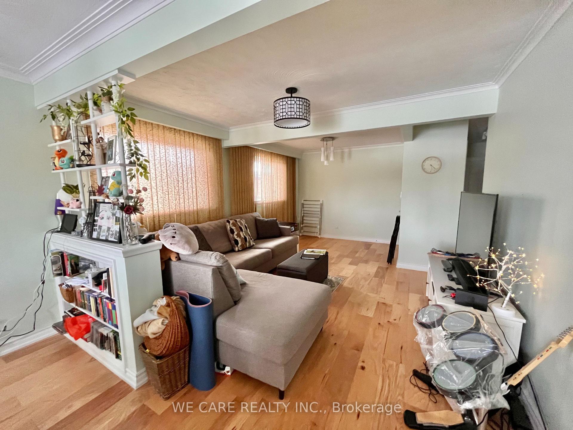 Photo 3 of Unit Main, 59 Saddle Ridge Drive, North York, Victoria Village — HOMEH