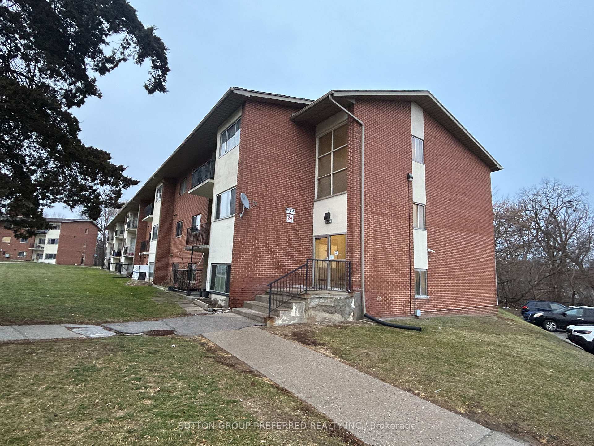 Photo 2 of Unit 202, 1174 Hamilton Road, London, East O — HOMEH