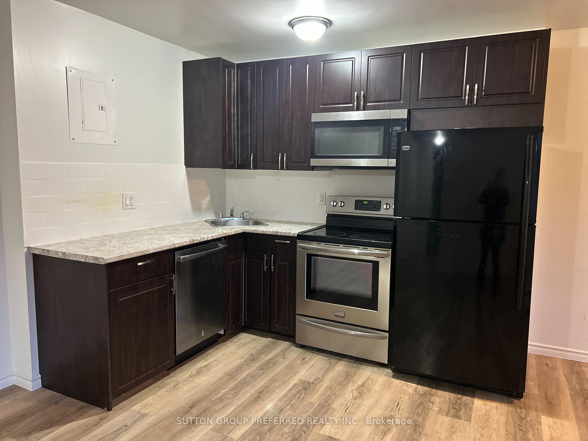 Photo 6 of Unit 202, 1174 Hamilton Road, London, East O — HOMEH