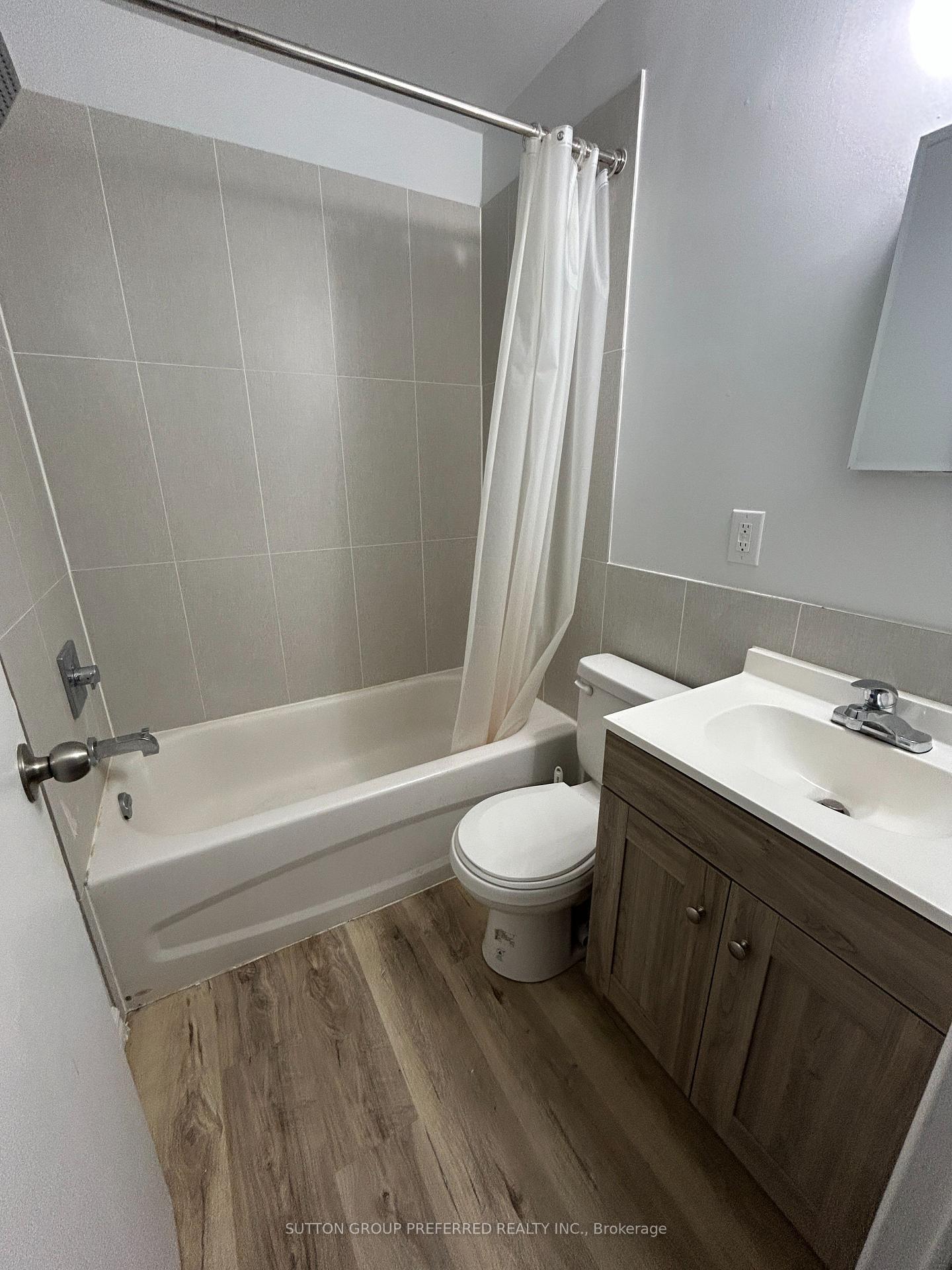 Photo 14 of Unit 202, 1174 Hamilton Road, London, East O — HOMEH