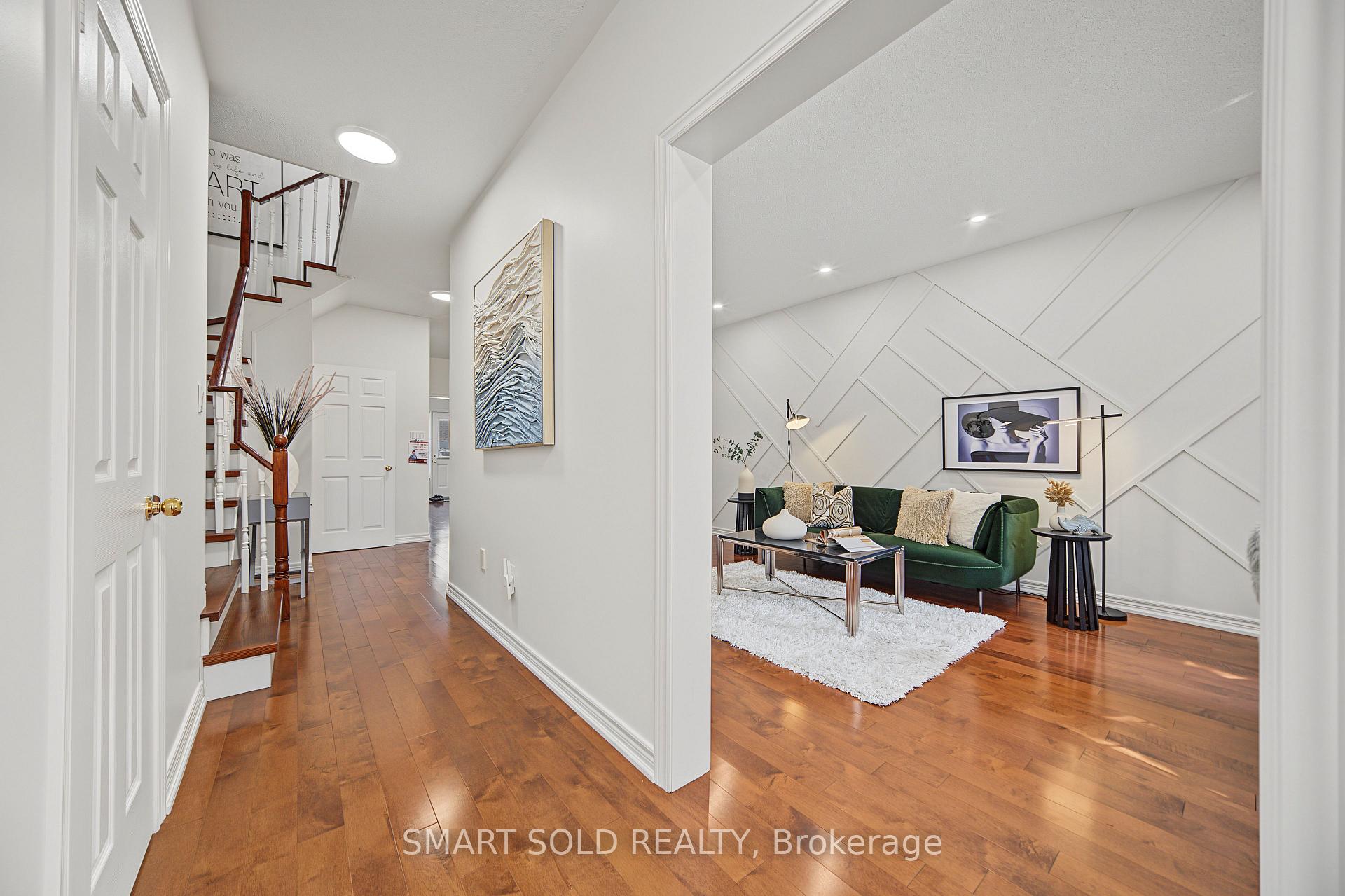 Photo 9 of 12 John Gary Drive, Markham, Village Green-South Unionville — HOMEH