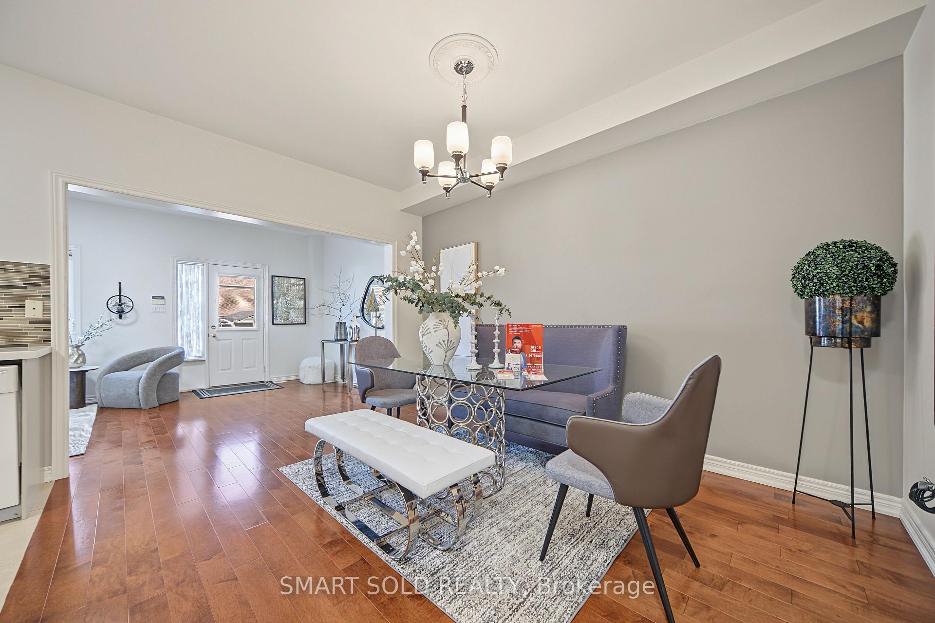 Photo 6 of 12 John Gary Drive, Markham, Village Green-South Unionville — HOMEH