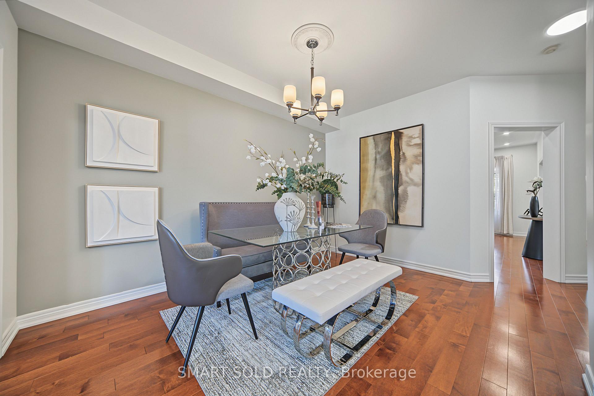 Photo 11 of 12 John Gary Drive, Markham, Village Green-South Unionville — HOMEH