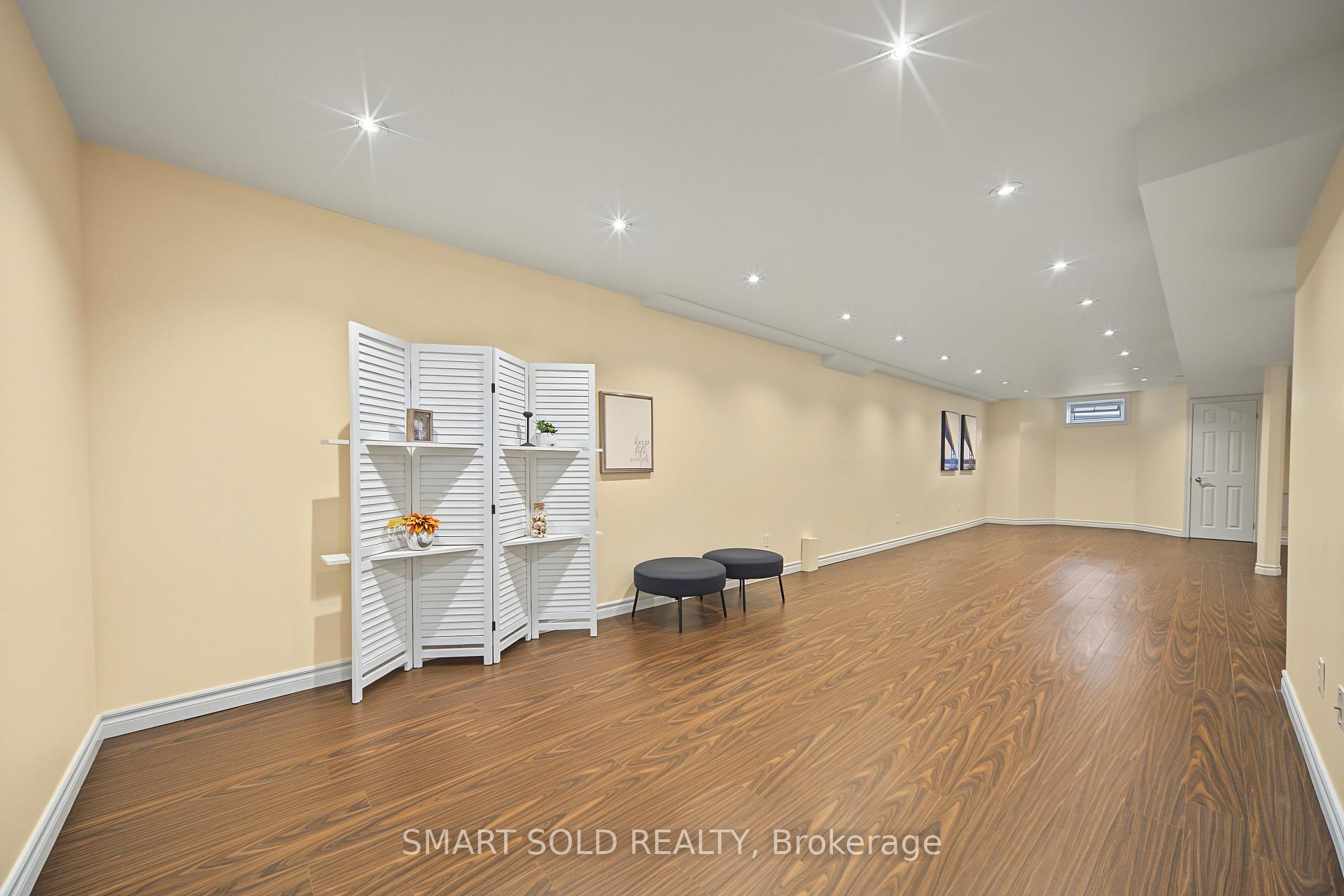 Photo 34 of 12 John Gary Drive, Markham, Village Green-South Unionville — HOMEH