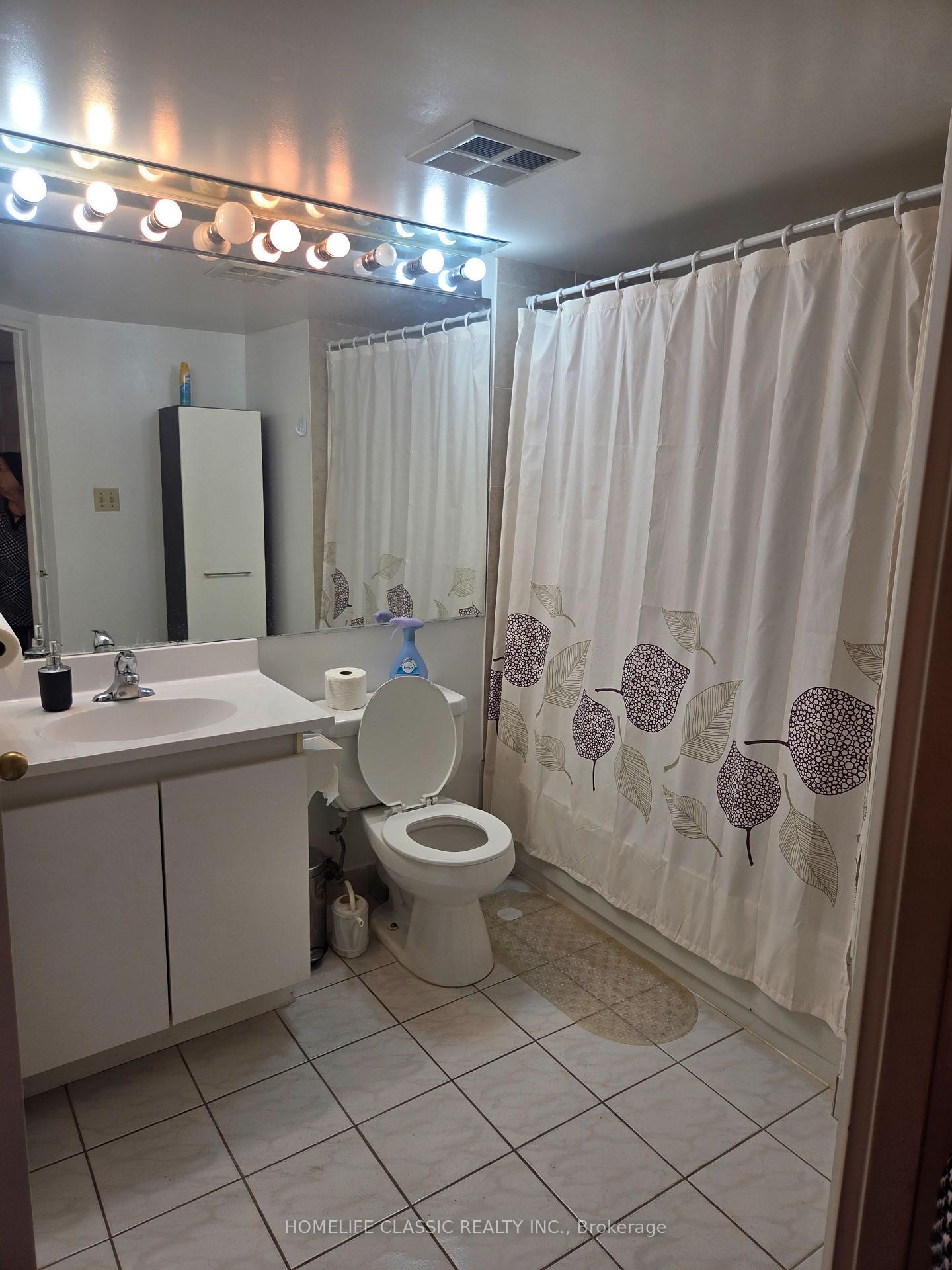 Photo 5 of Unit 704, 24 Wellesley Street W, Toronto, Bay Street Corridor — HOMEH