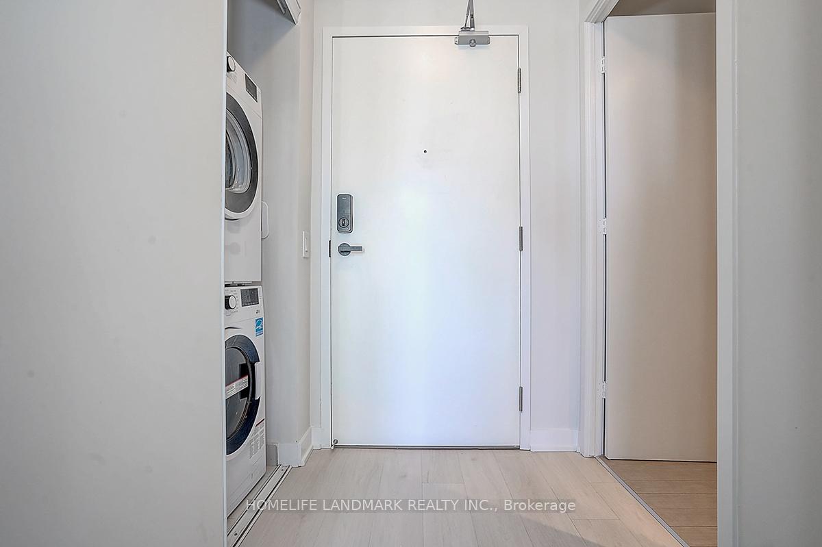 Photo 7 of Unit 3710, 3900 Confederation Parkway, Mississauga, City Centre — HOMEH
