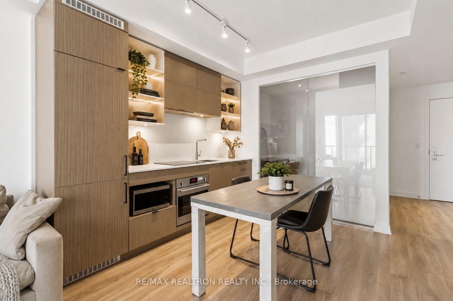 Photo 8 of Unit 813, 20 Edward Street, Toronto, Bay Street Corridor — HOMEH