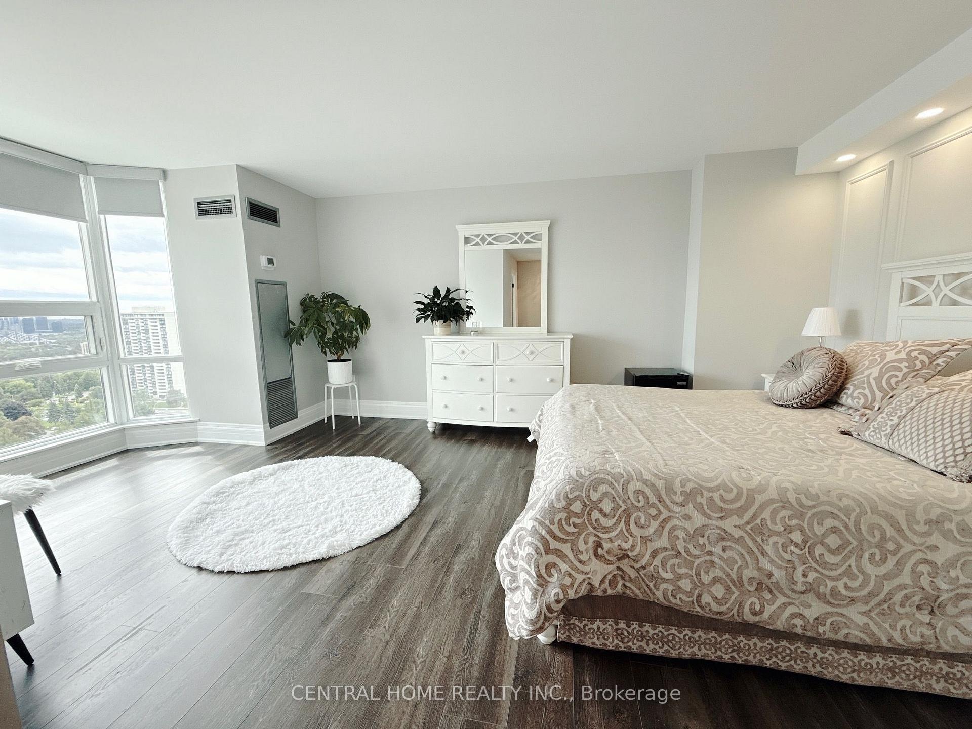 Photo 9 of Unit 2703, 55 Skymark Drive, North York, Hillcrest Village — HOMEH