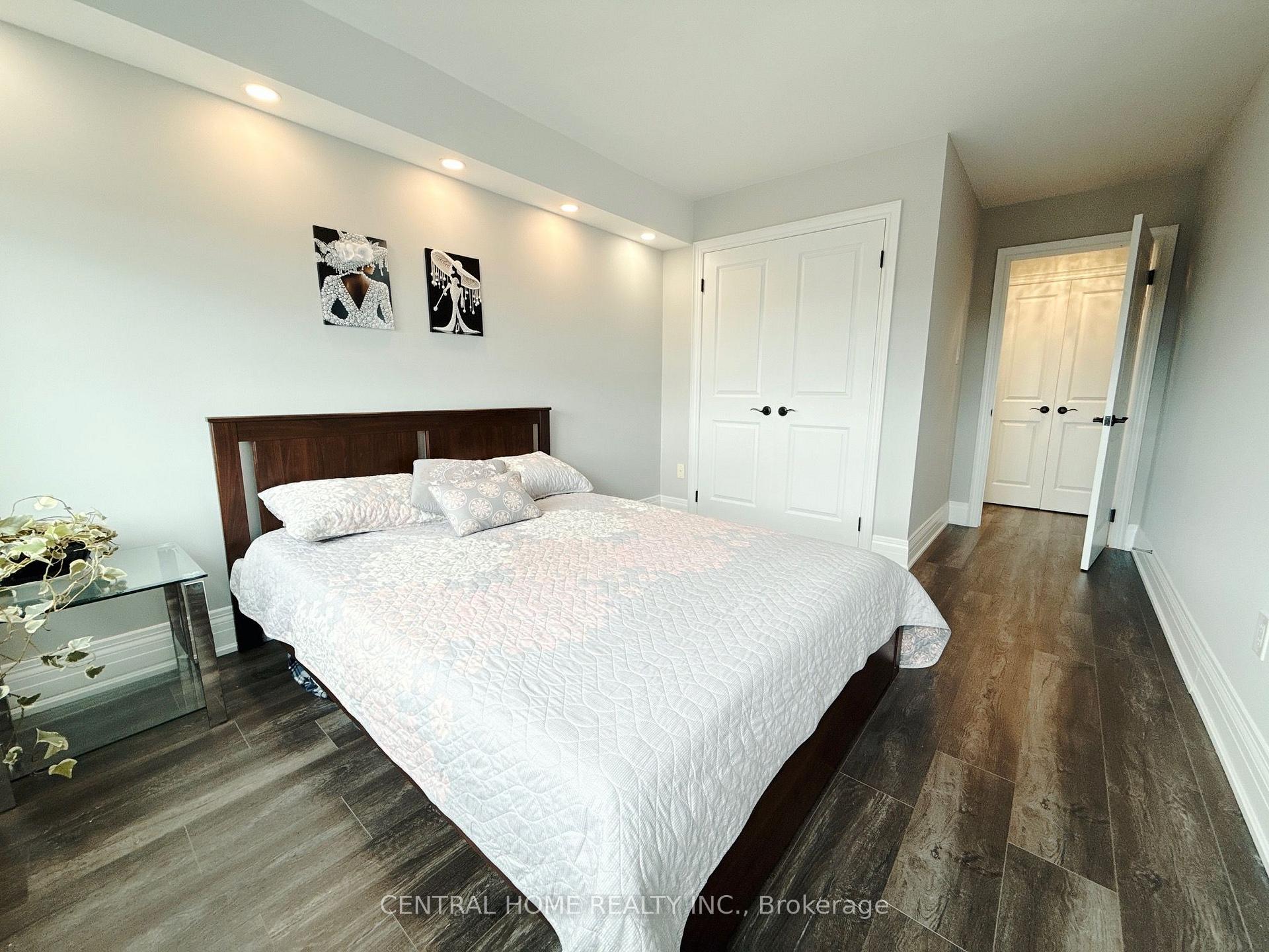 Photo 16 of Unit 2703, 55 Skymark Drive, North York, Hillcrest Village — HOMEH