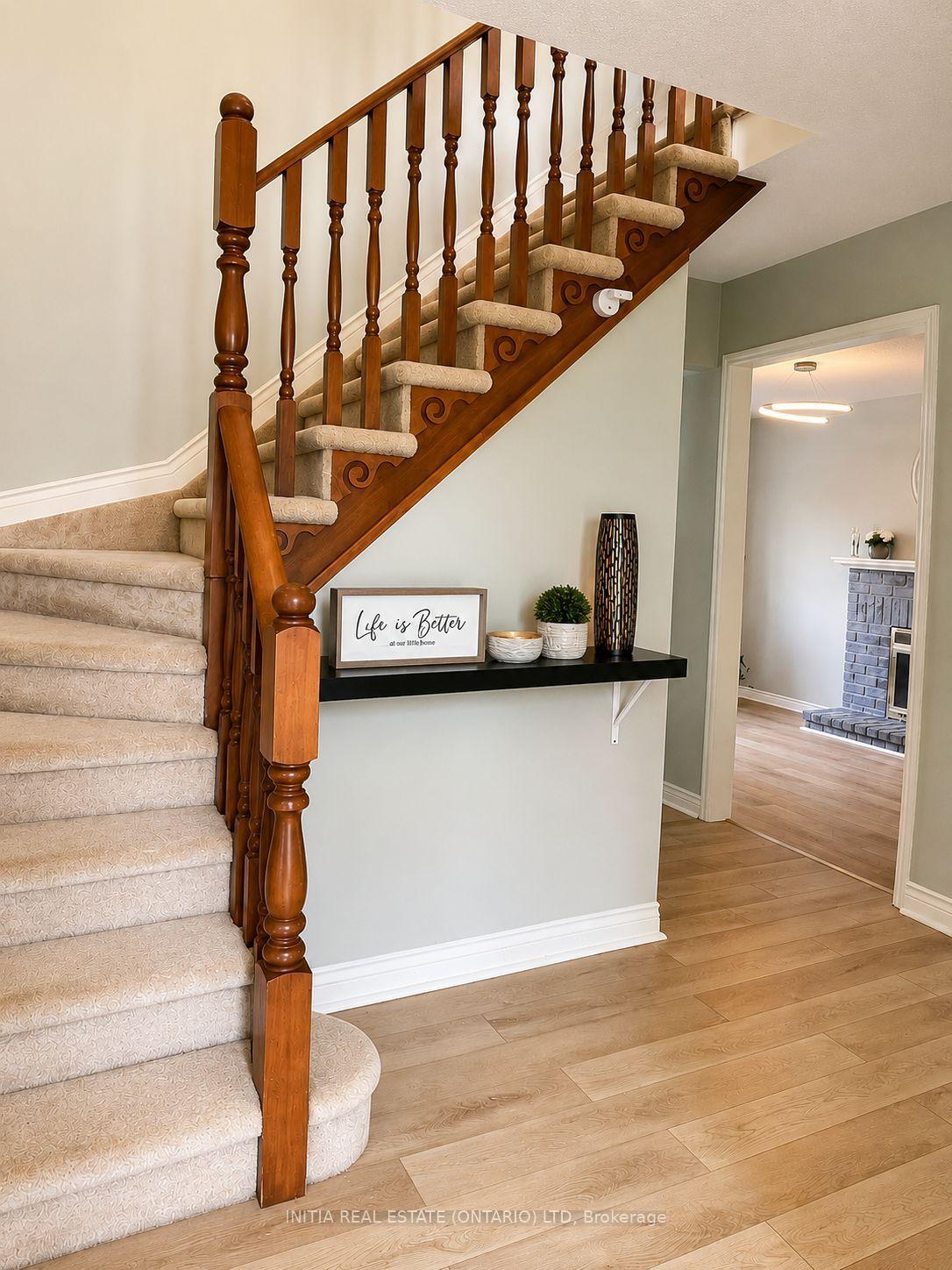 Photo 4 of 78 Laurel Street, London, North M — HOMEH