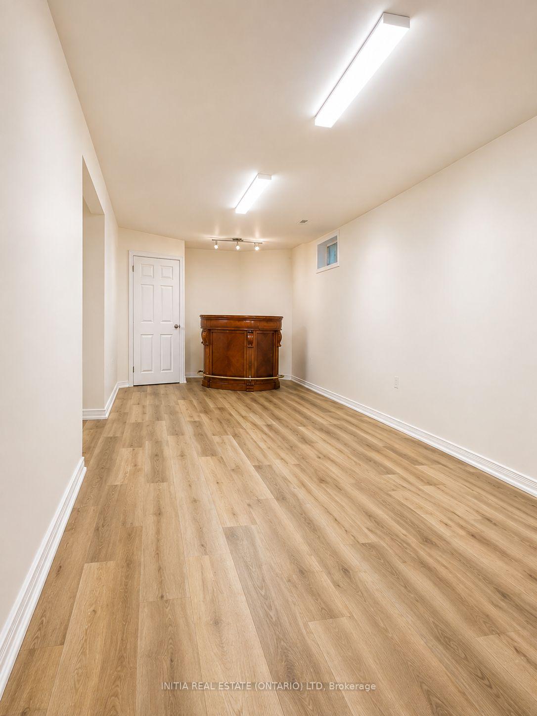 Photo 34 of 78 Laurel Street, London, North M — HOMEH