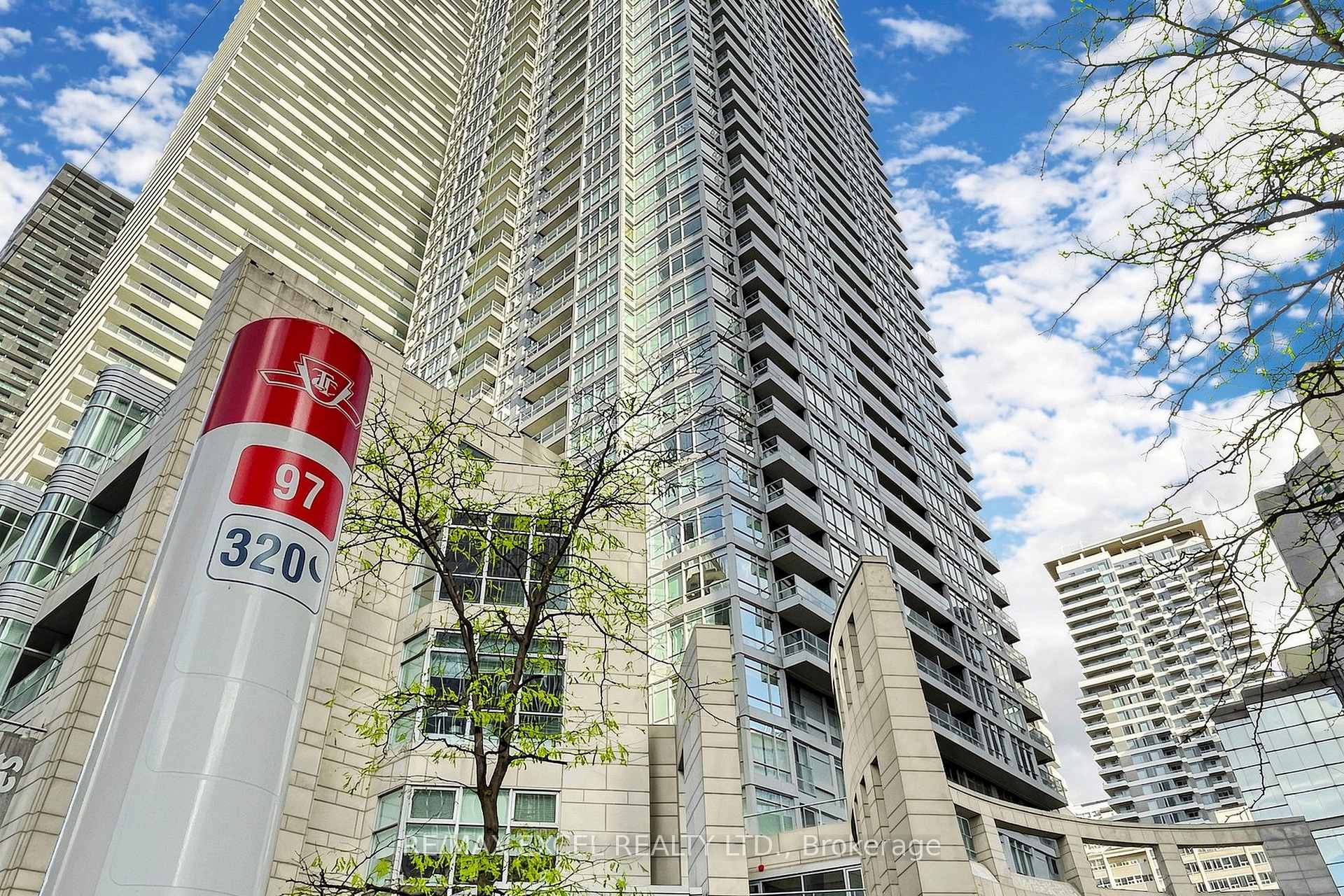 Photo 2 of Unit 3111, 2191 Yonge Street, Toronto, Mount Pleasant West — HOMEH